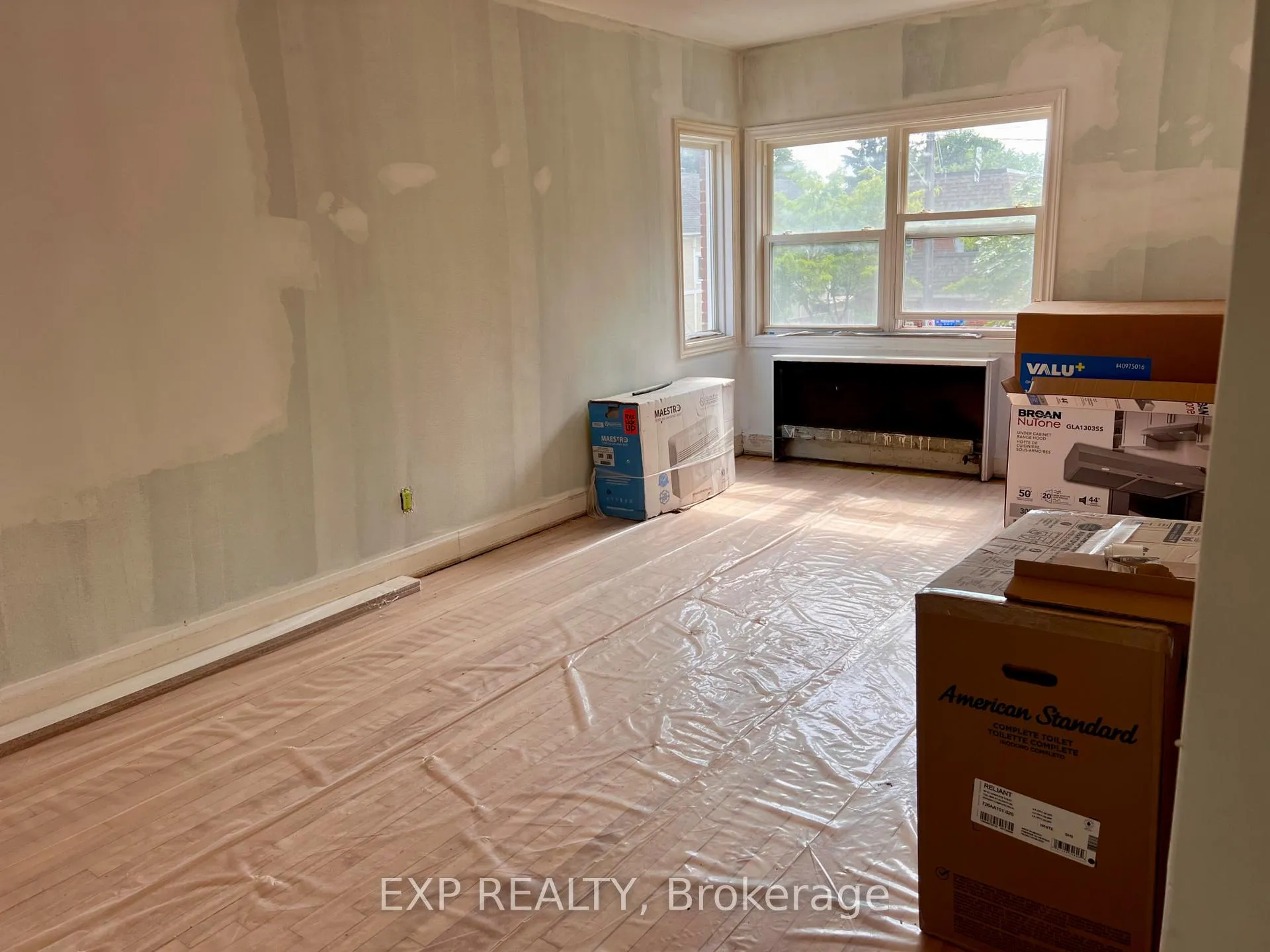 Photo 3 of Unit 5, 75 Holland Avenue, Ottawa, Ottawa West — HOMEH