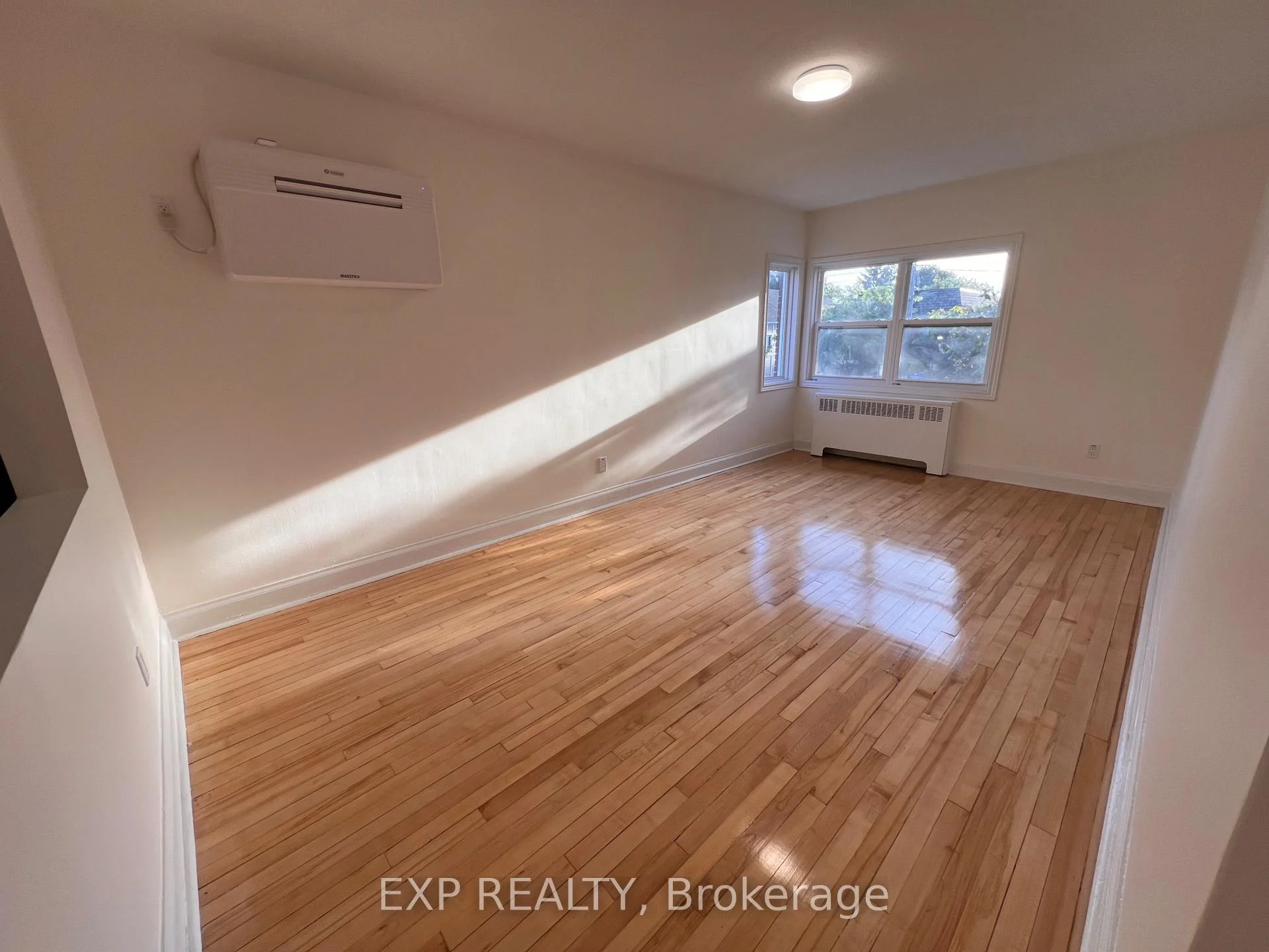 Photo 4 of Unit 5, 75 Holland Avenue, Ottawa, Ottawa West — HOMEH
