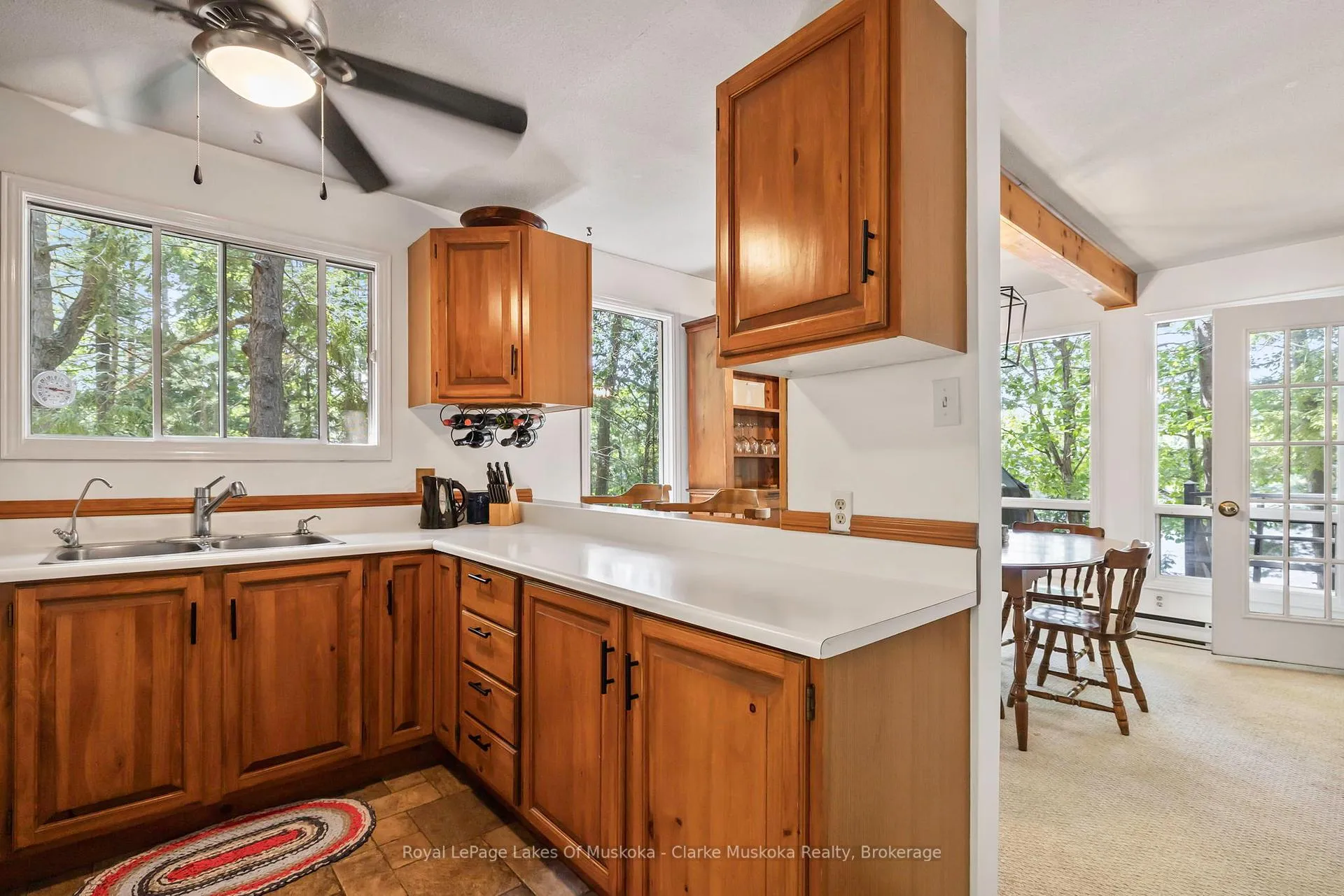 Photo 13 of 41 Miller Island, Gravenhurst, Muskoka (S) — HOMEH
