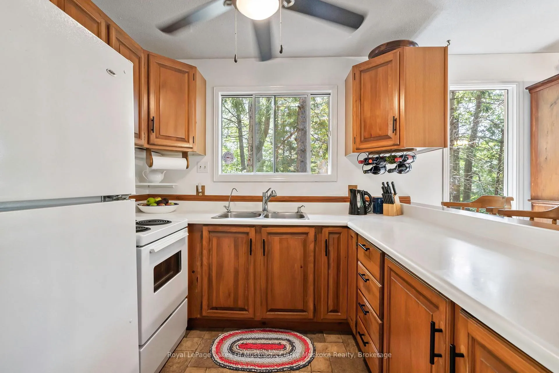 Photo 14 of 41 Miller Island, Gravenhurst, Muskoka (S) — HOMEH