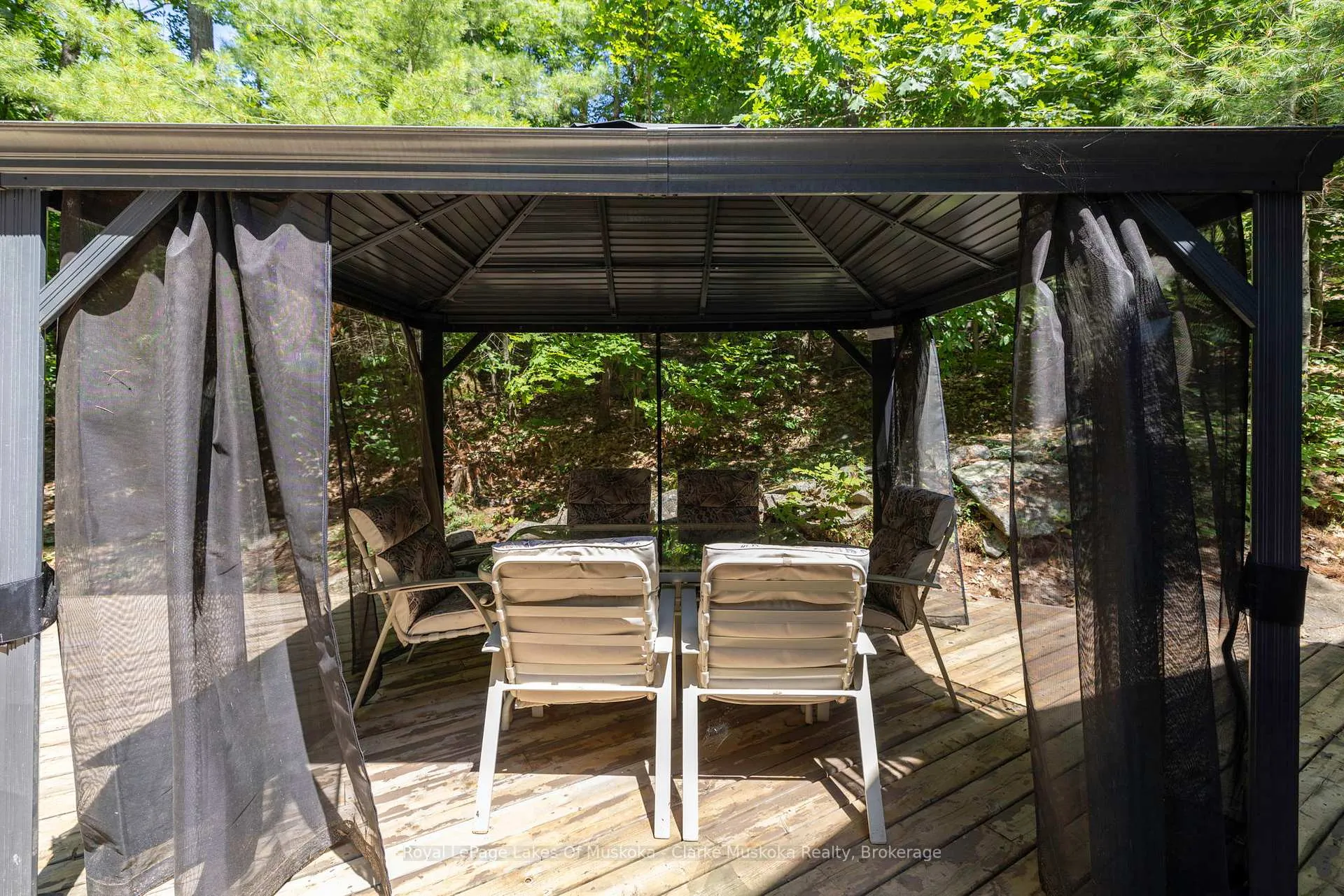 Photo 24 of 41 Miller Island, Gravenhurst, Muskoka (S) — HOMEH