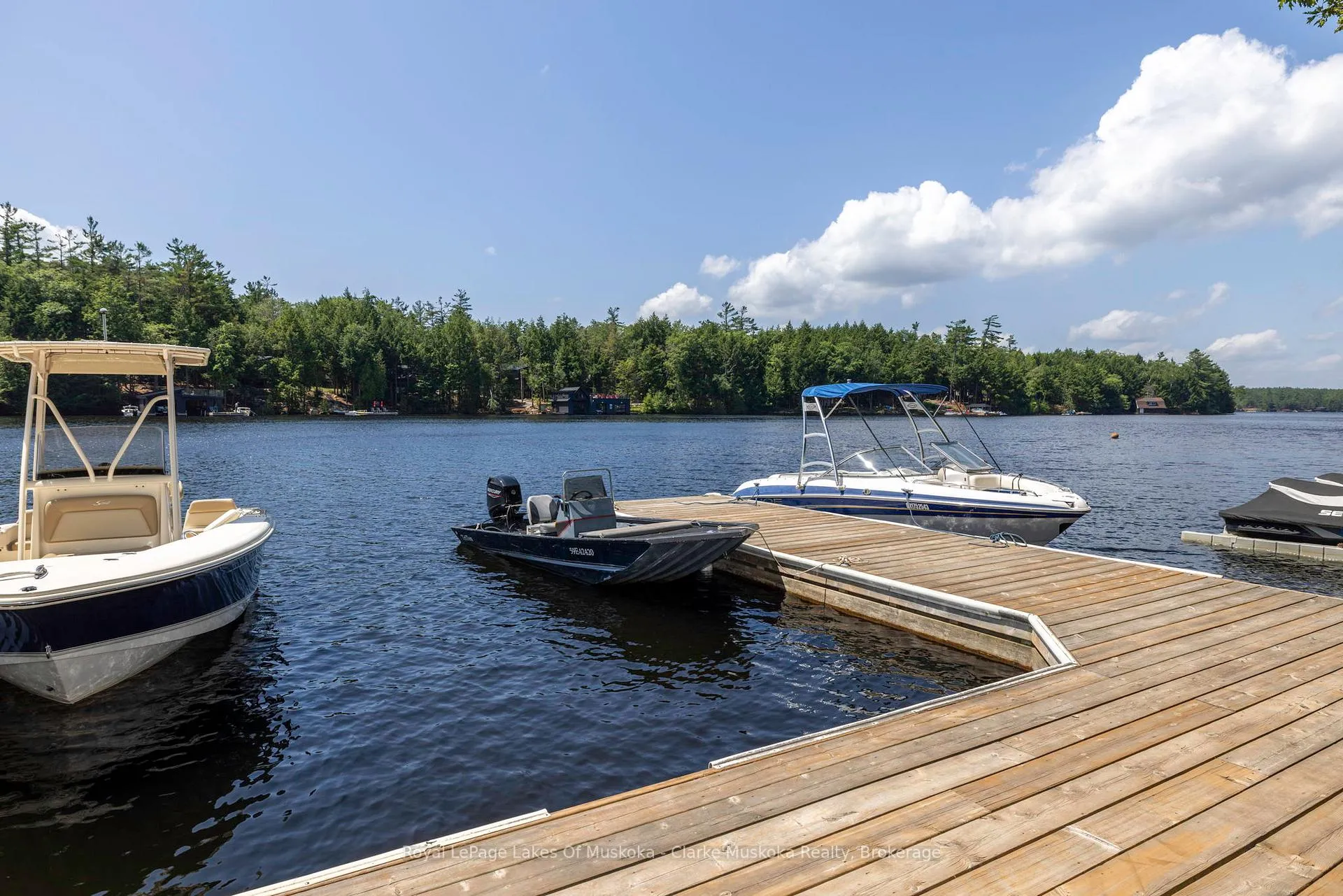 Photo 31 of 41 Miller Island, Gravenhurst, Muskoka (S) — HOMEH