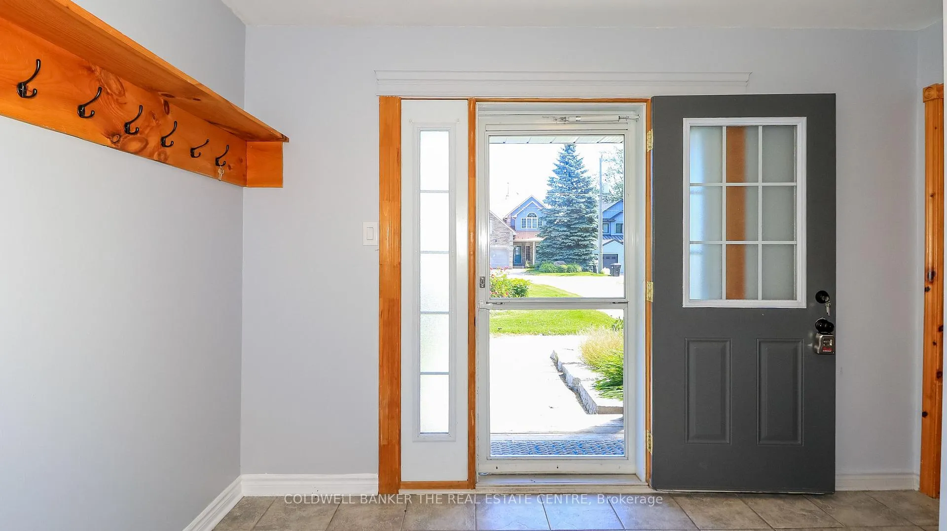 Photo 4 of 1842 Simcoe Boulevard, Innisfil, Alcona — HOMEH