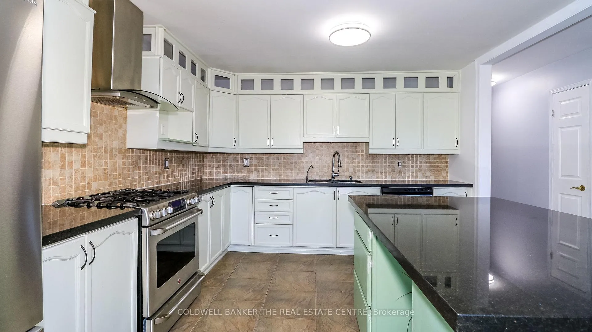 Photo 7 of 1842 Simcoe Boulevard, Innisfil, Alcona — HOMEH