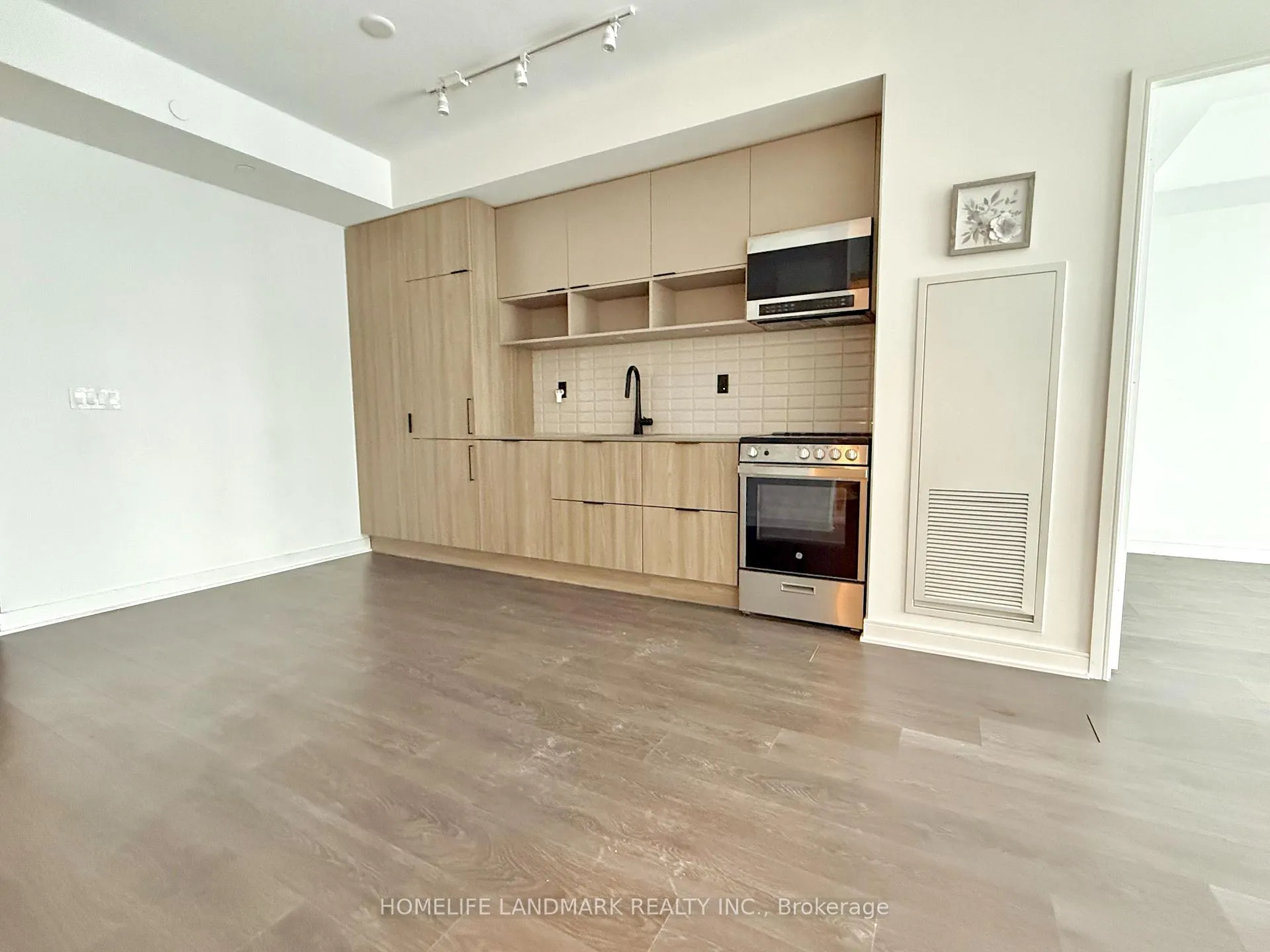 Photo 9 of Unit N1109, 35 Rolling Mills Road, Toronto, Waterfront Communities — HOMEH