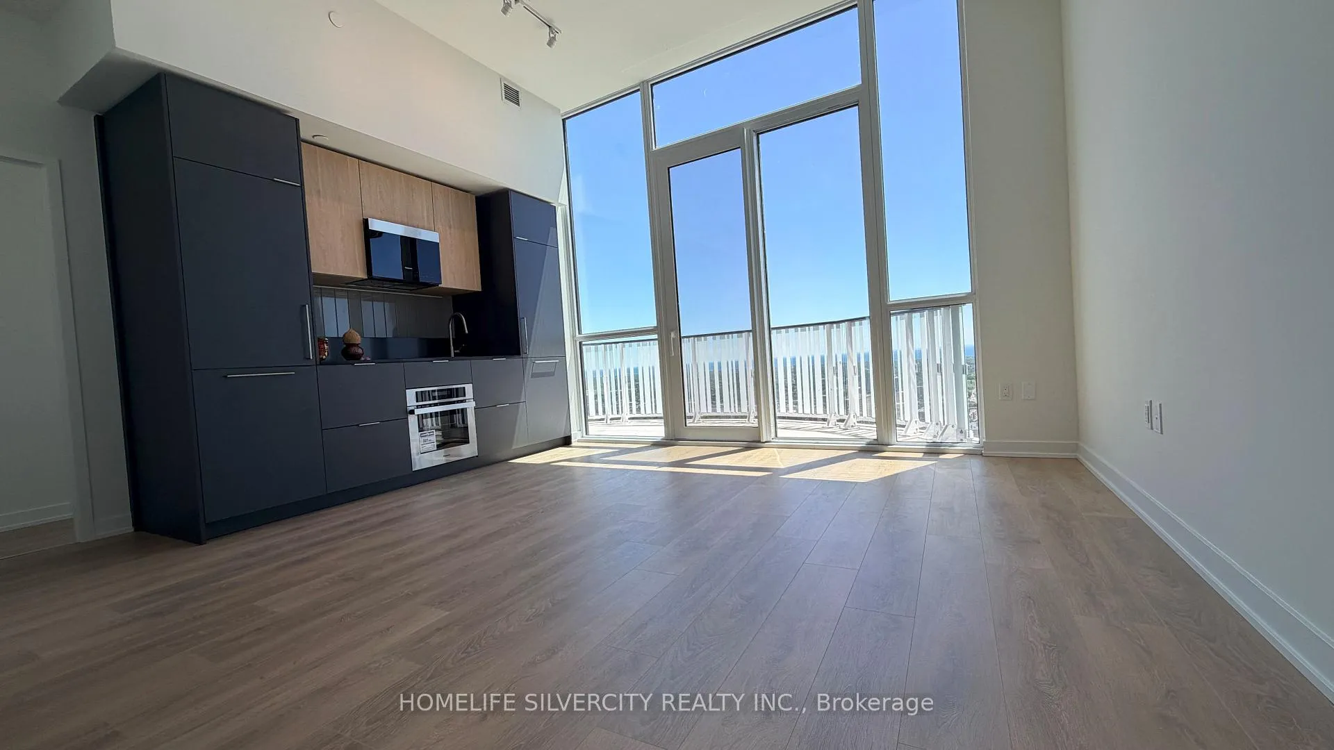 Photo 2 of Unit 3202, 1 Fairview Road, Mississauga, Mississauga Valleys — HOMEH