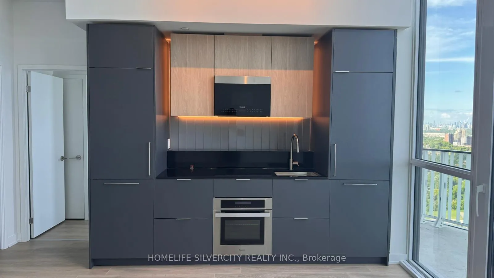 Photo 4 of Unit 3202, 1 Fairview Road, Mississauga, Mississauga Valleys — HOMEH