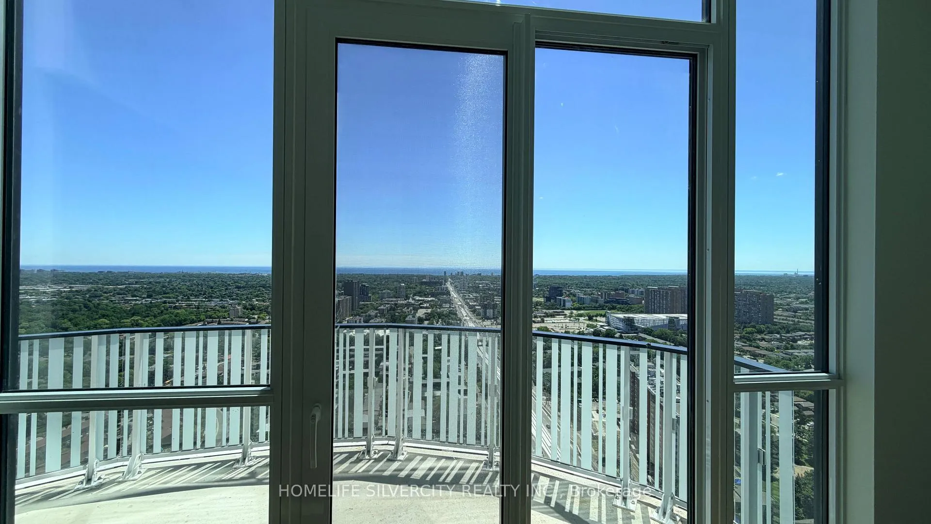 Photo 6 of Unit 3202, 1 Fairview Road, Mississauga, Mississauga Valleys — HOMEH