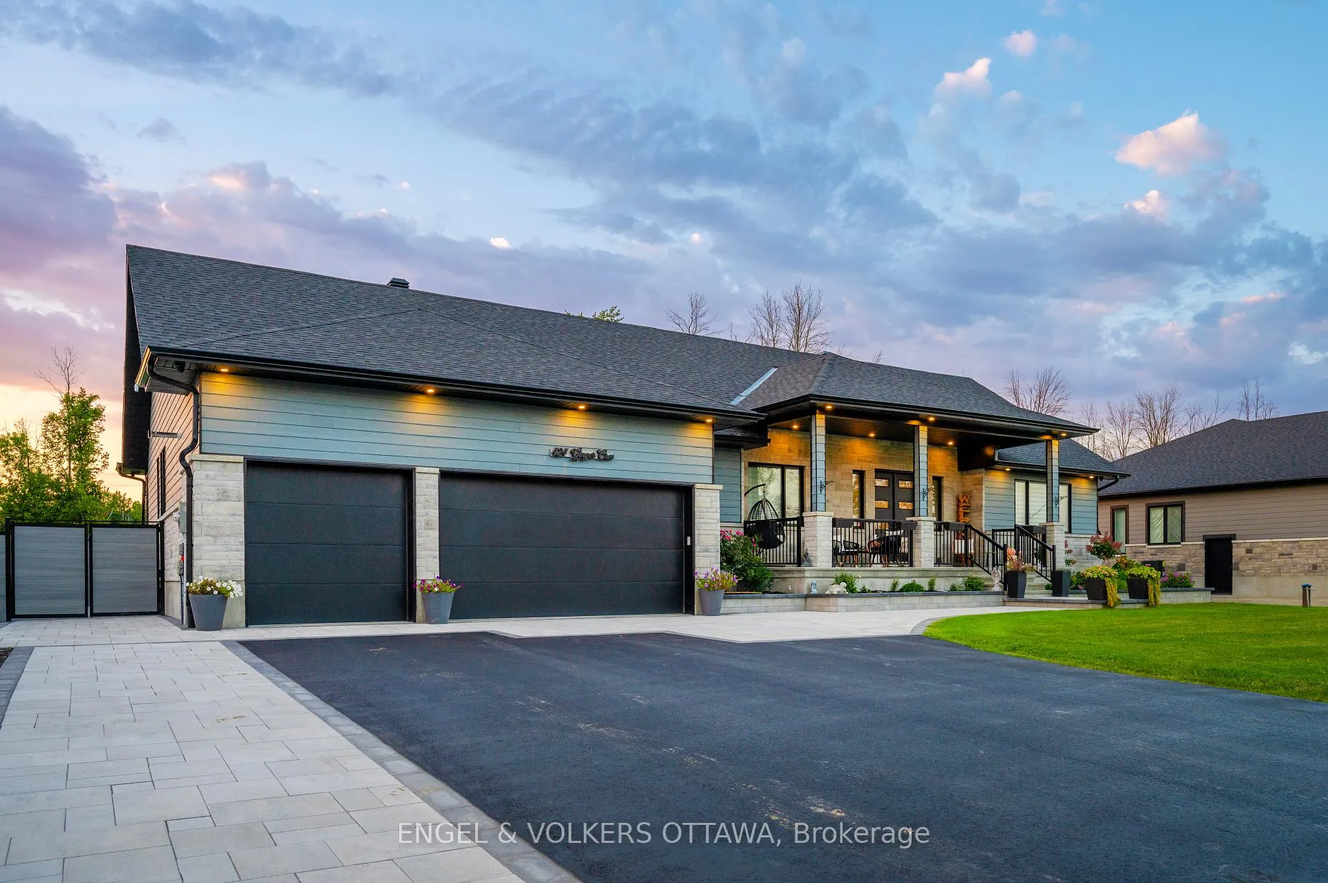 Photo 2 of 424 Ginger Crescent, Ottawa, Metcalfe — HOMEH