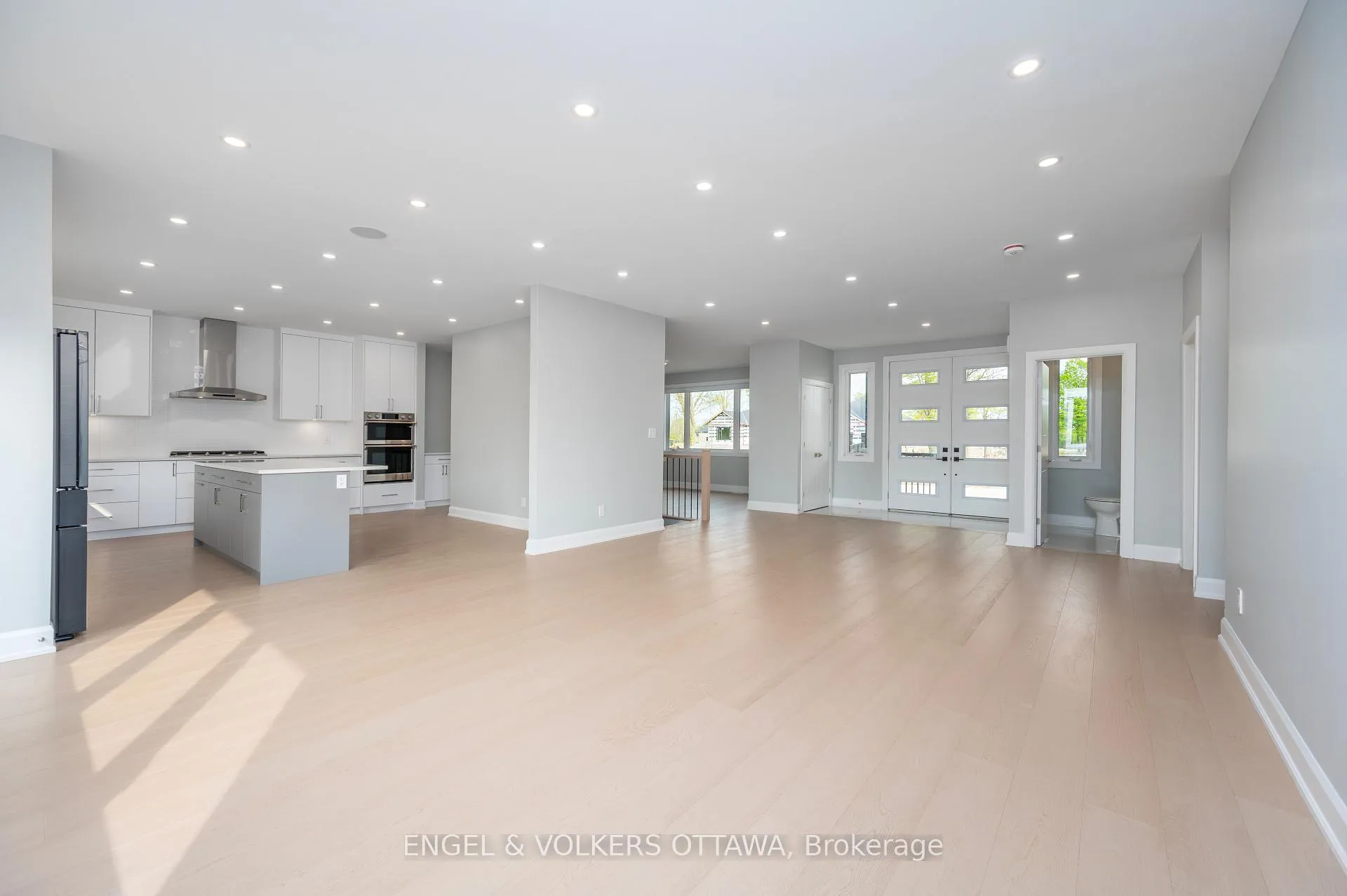 Photo 6 of 424 Ginger Crescent, Ottawa, Metcalfe — HOMEH