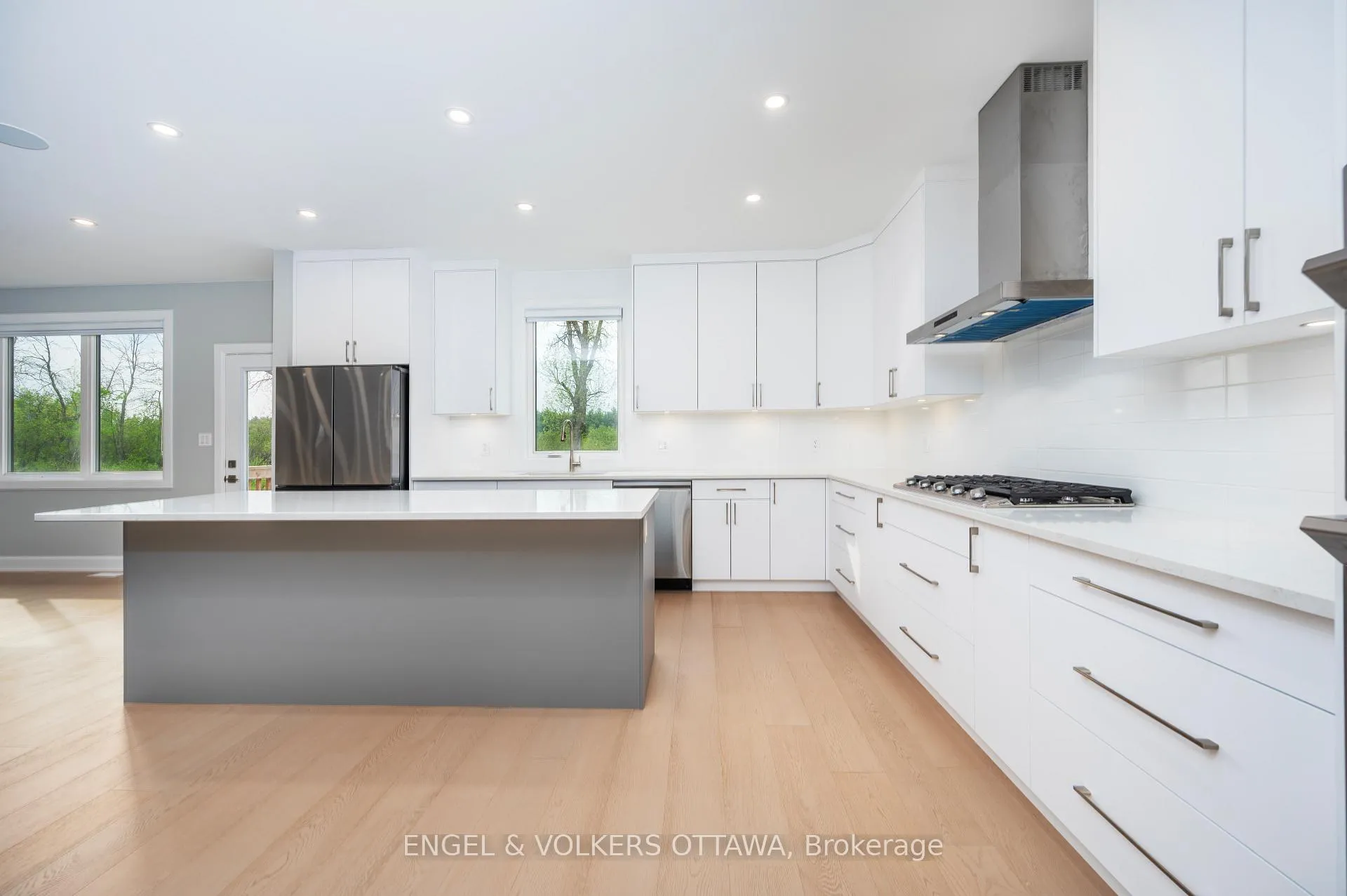 Photo 13 of 424 Ginger Crescent, Ottawa, Metcalfe — HOMEH