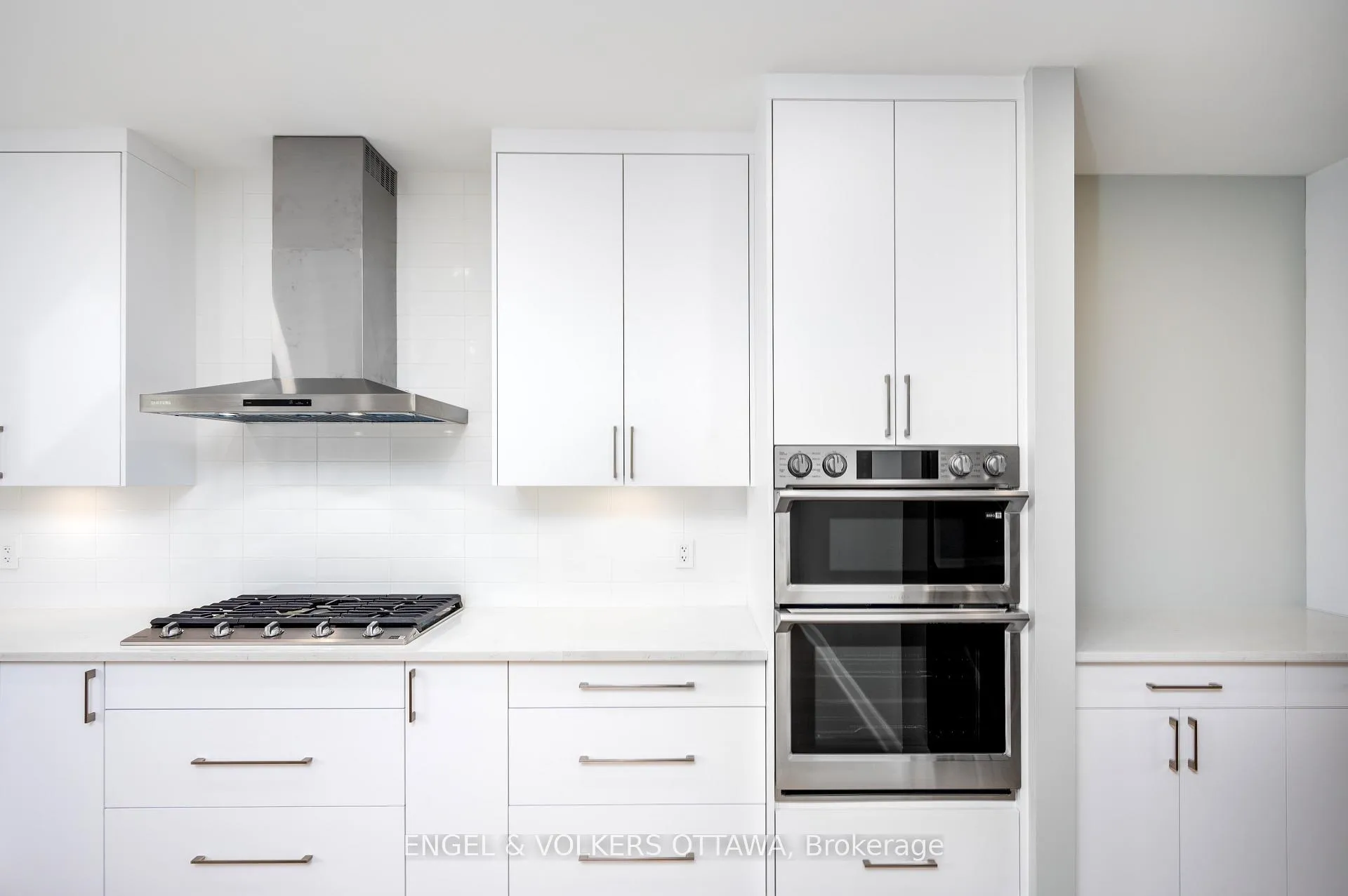 Photo 14 of 424 Ginger Crescent, Ottawa, Metcalfe — HOMEH
