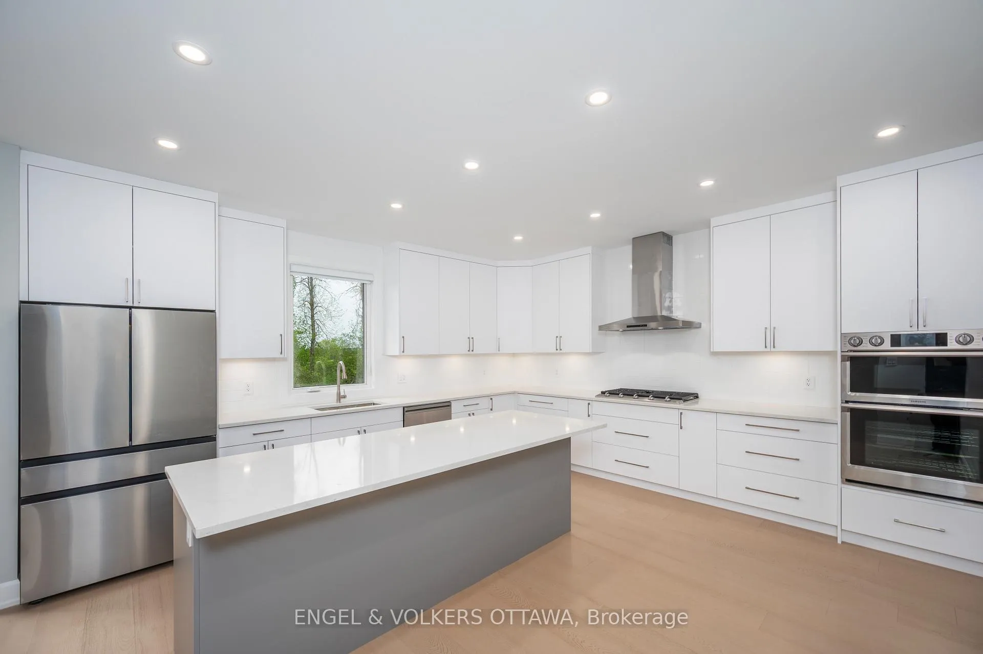 Photo 15 of 424 Ginger Crescent, Ottawa, Metcalfe — HOMEH