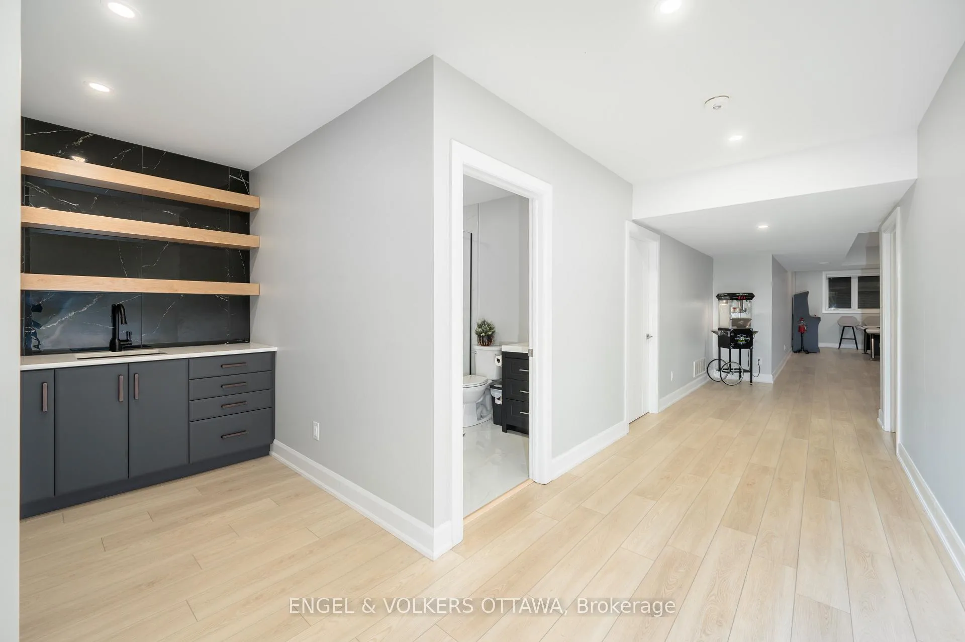 Photo 42 of 424 Ginger Crescent, Ottawa, Metcalfe — HOMEH