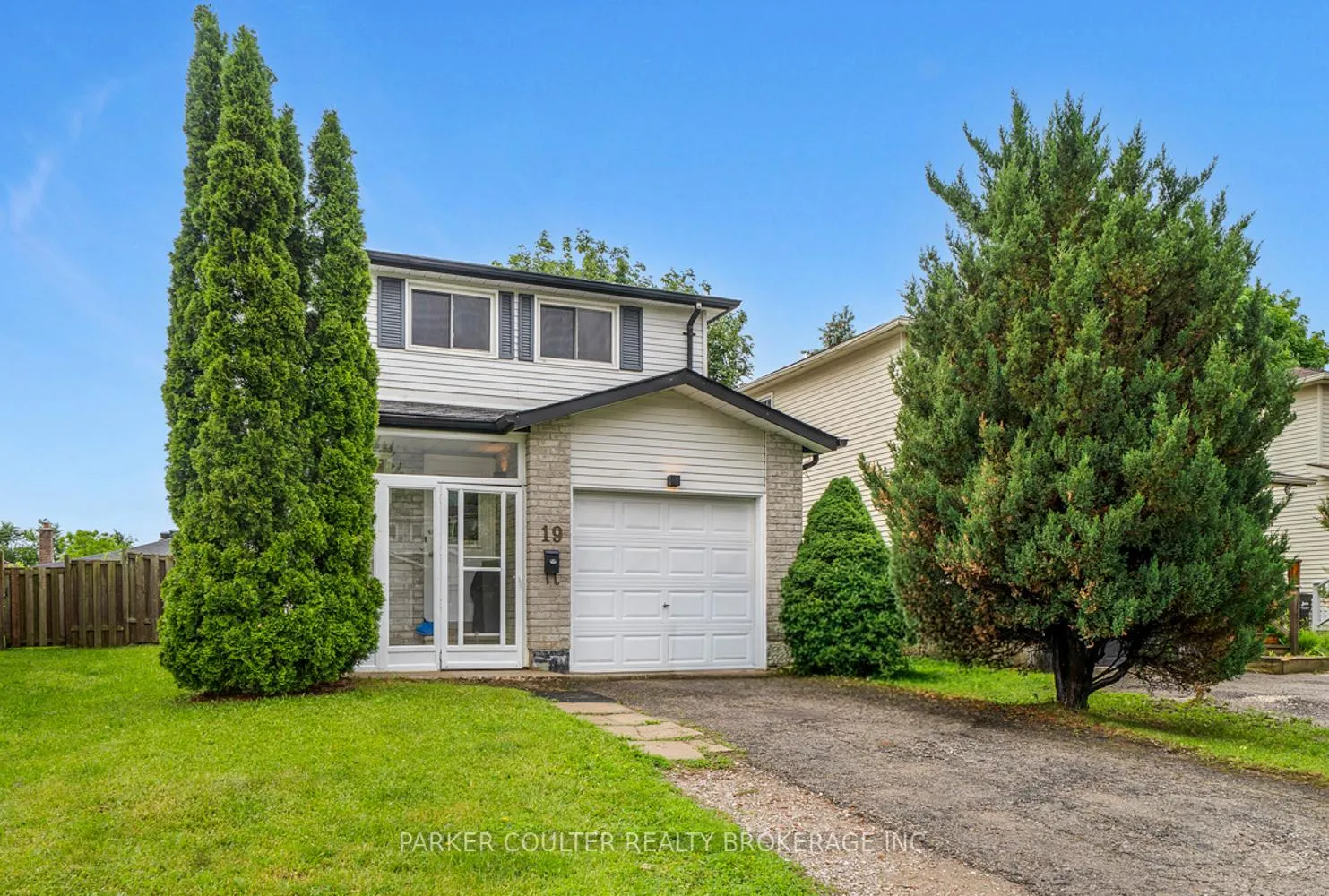 Photo 1 of 19 Corbett Drive, Barrie, Grove East — HOMEH