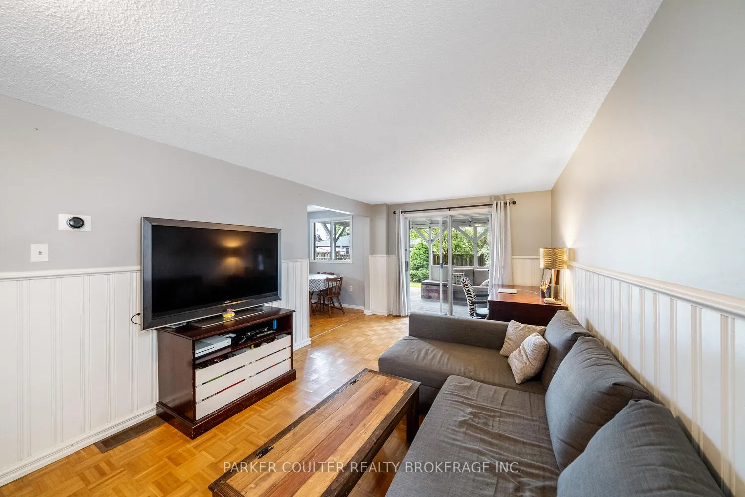 Photo 7 of 19 Corbett Drive, Barrie, Grove East — HOMEH