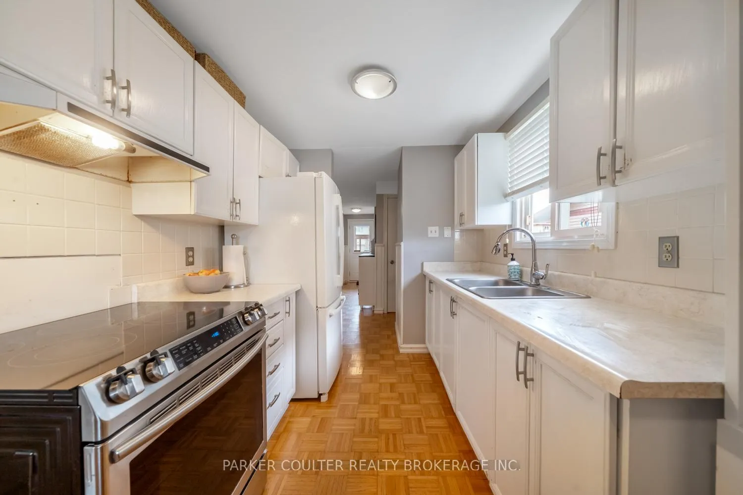 Photo 15 of 19 Corbett Drive, Barrie, Grove East — HOMEH