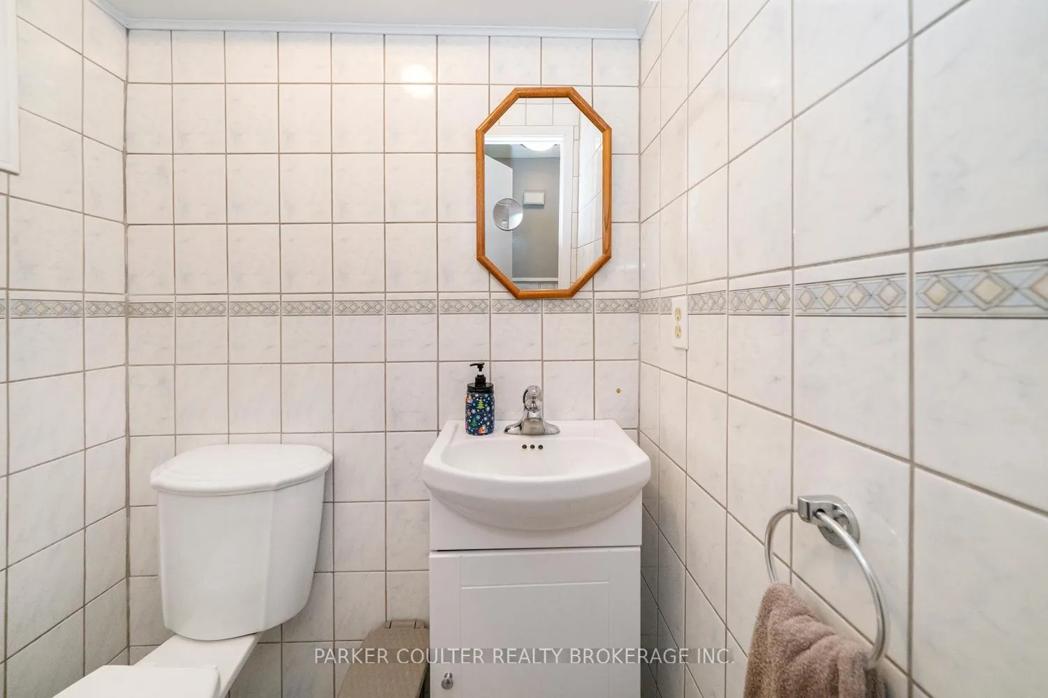 Photo 29 of 19 Corbett Drive, Barrie, Grove East — HOMEH
