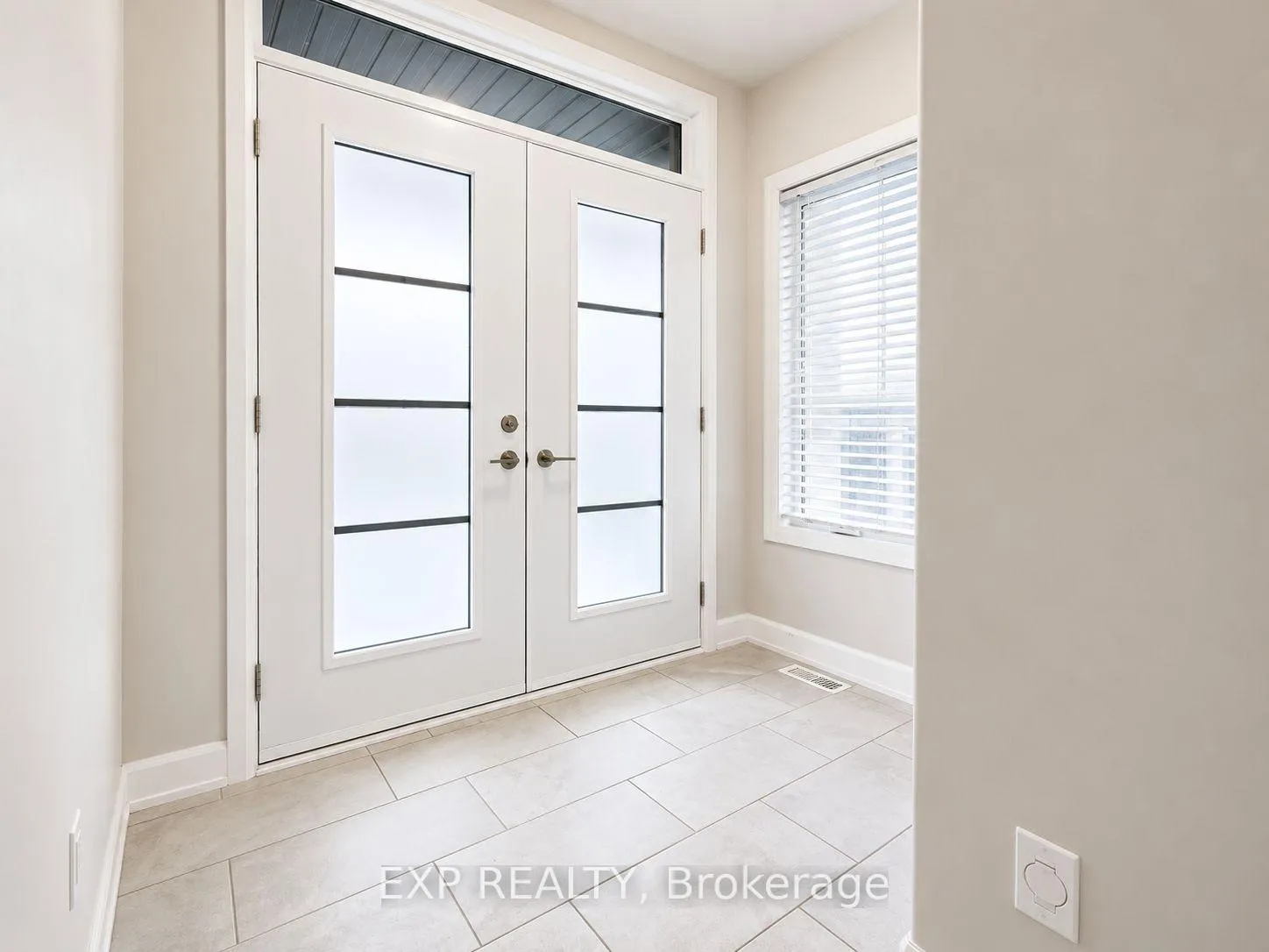 Photo 2 of 528 Lucent Street, Russell, Village of Russell — HOMEH