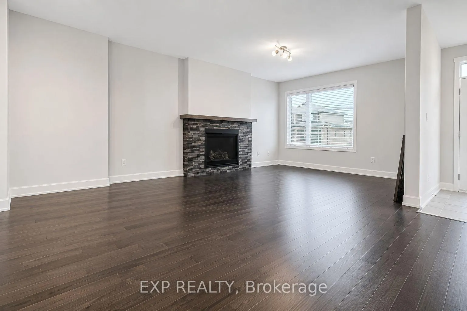Photo 6 of 528 Lucent Street, Russell, Village of Russell — HOMEH