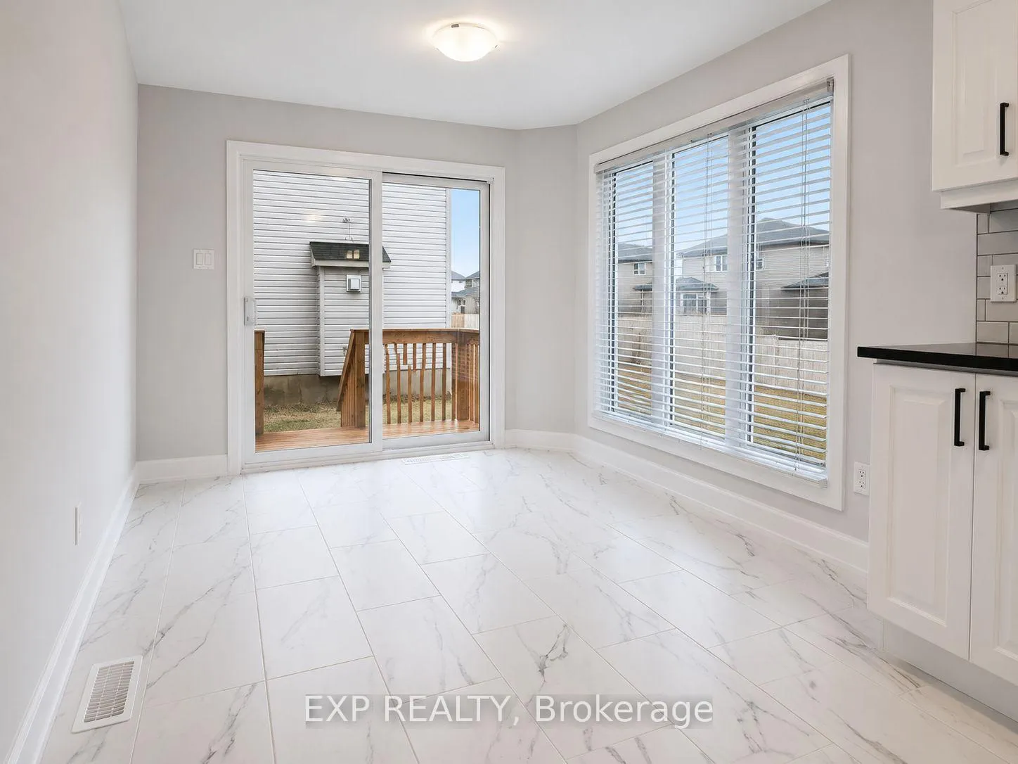 Photo 10 of 528 Lucent Street, Russell, Village of Russell — HOMEH