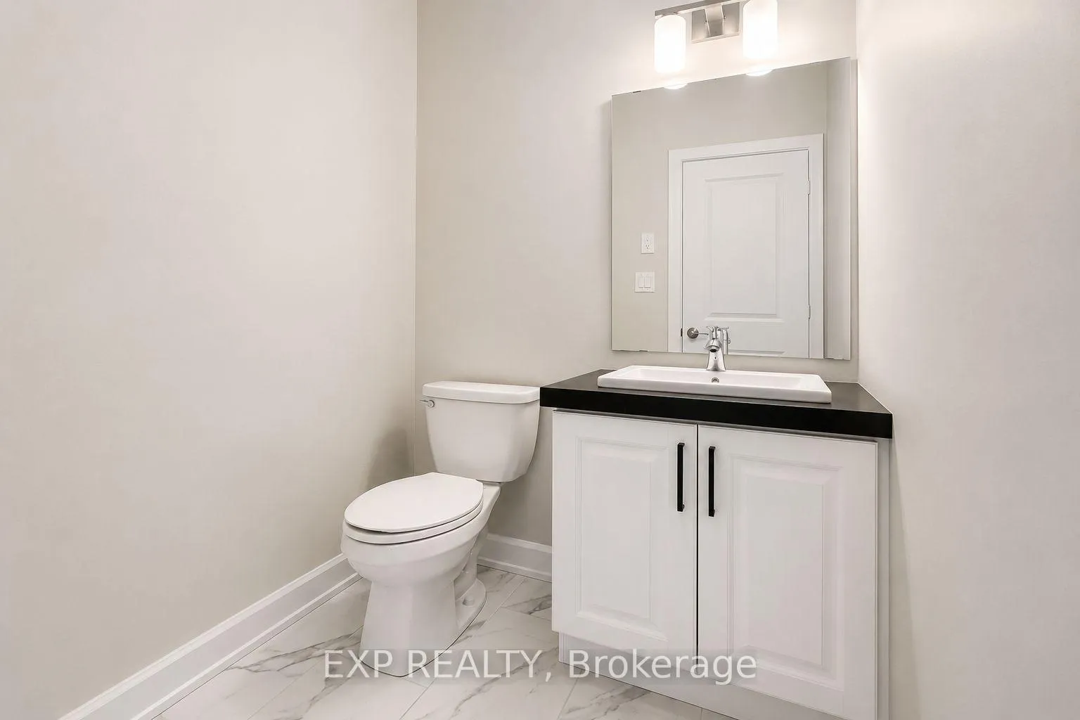Photo 11 of 528 Lucent Street, Russell, Village of Russell — HOMEH