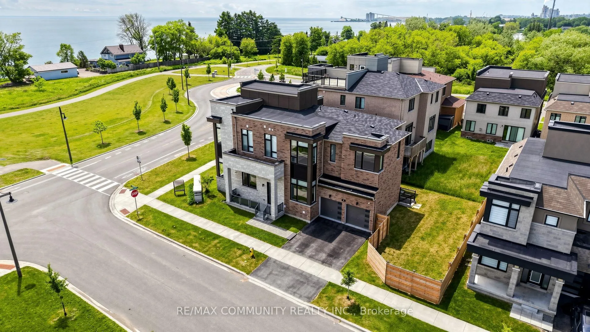 Photo 1 of 2 Cryderman Lane, Clarington, Bowmanville — HOMEH