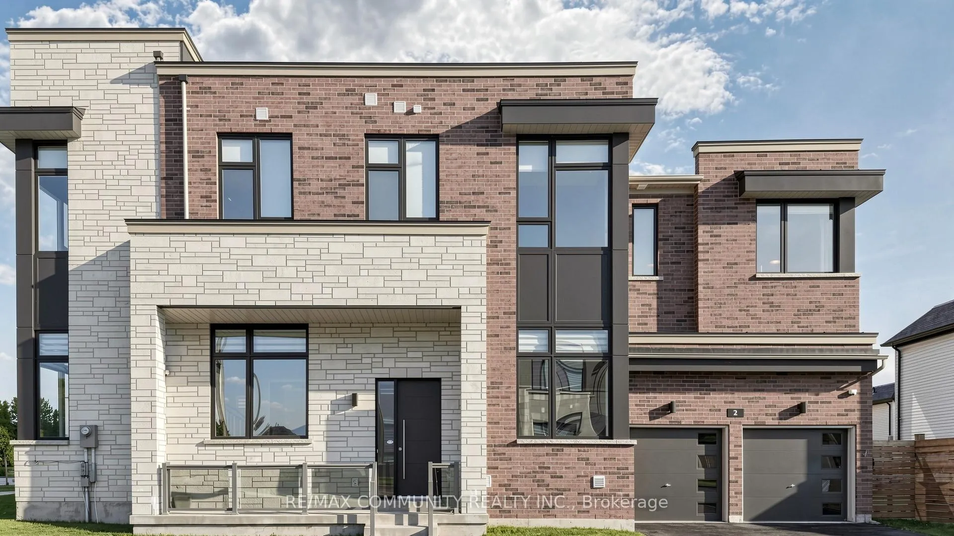 Photo 6 of 2 Cryderman Lane, Clarington, Bowmanville — HOMEH
