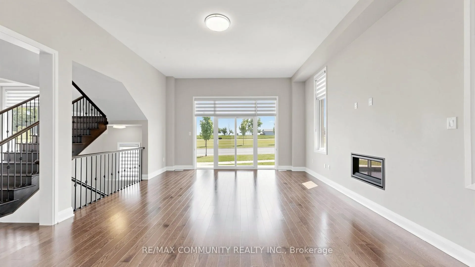 Photo 9 of 2 Cryderman Lane, Clarington, Bowmanville — HOMEH