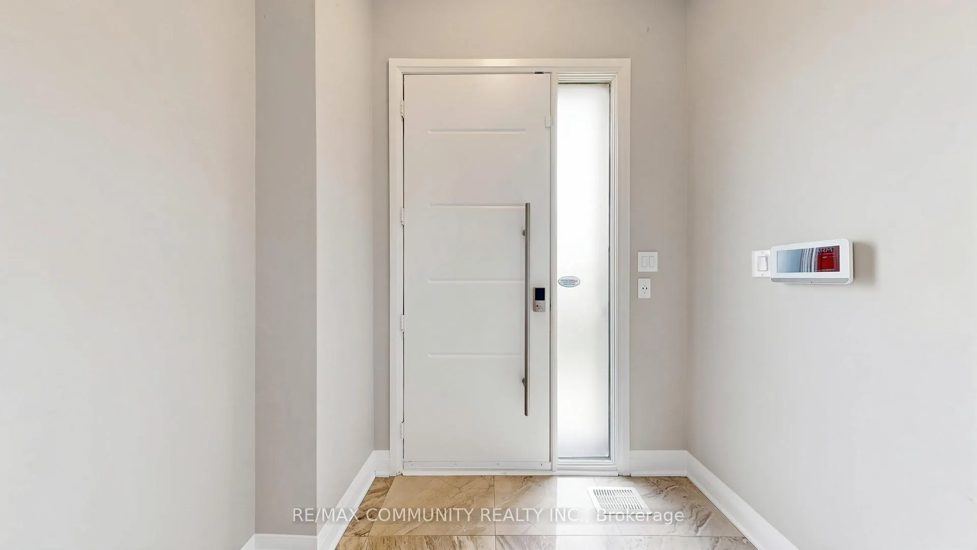 Photo 20 of 2 Cryderman Lane, Clarington, Bowmanville — HOMEH