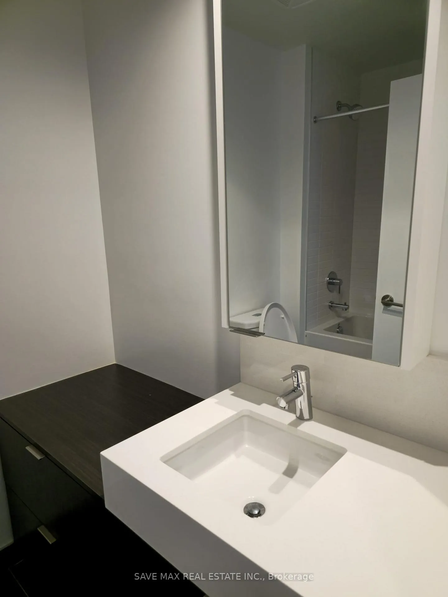 Photo 8 of Unit 1221, 6 Flavelle Trail, Vaughan, Steeles West Industrial — HOMEH