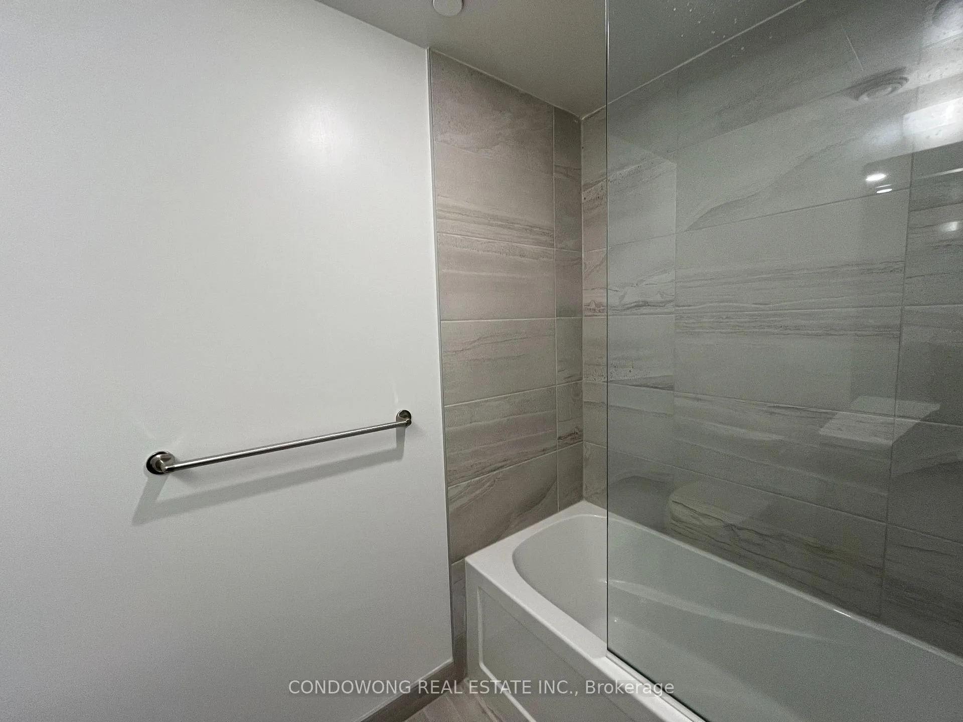Photo 8 of Unit 7706, 55 Cooper Street, Toronto, Waterfront Communities — HOMEH