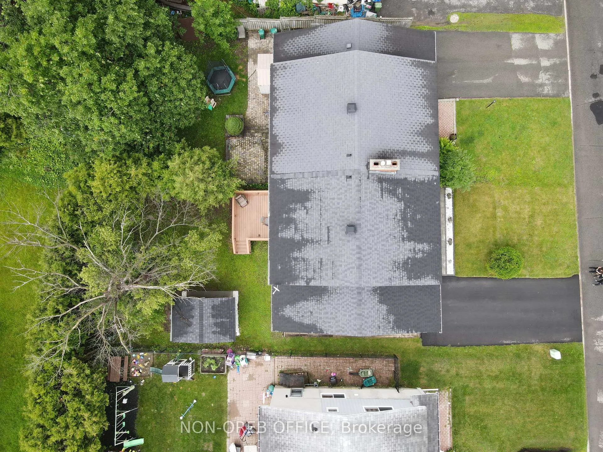 Photo 3 of 12 Downsview Crescent, Ottawa, Tanglewood — HOMEH