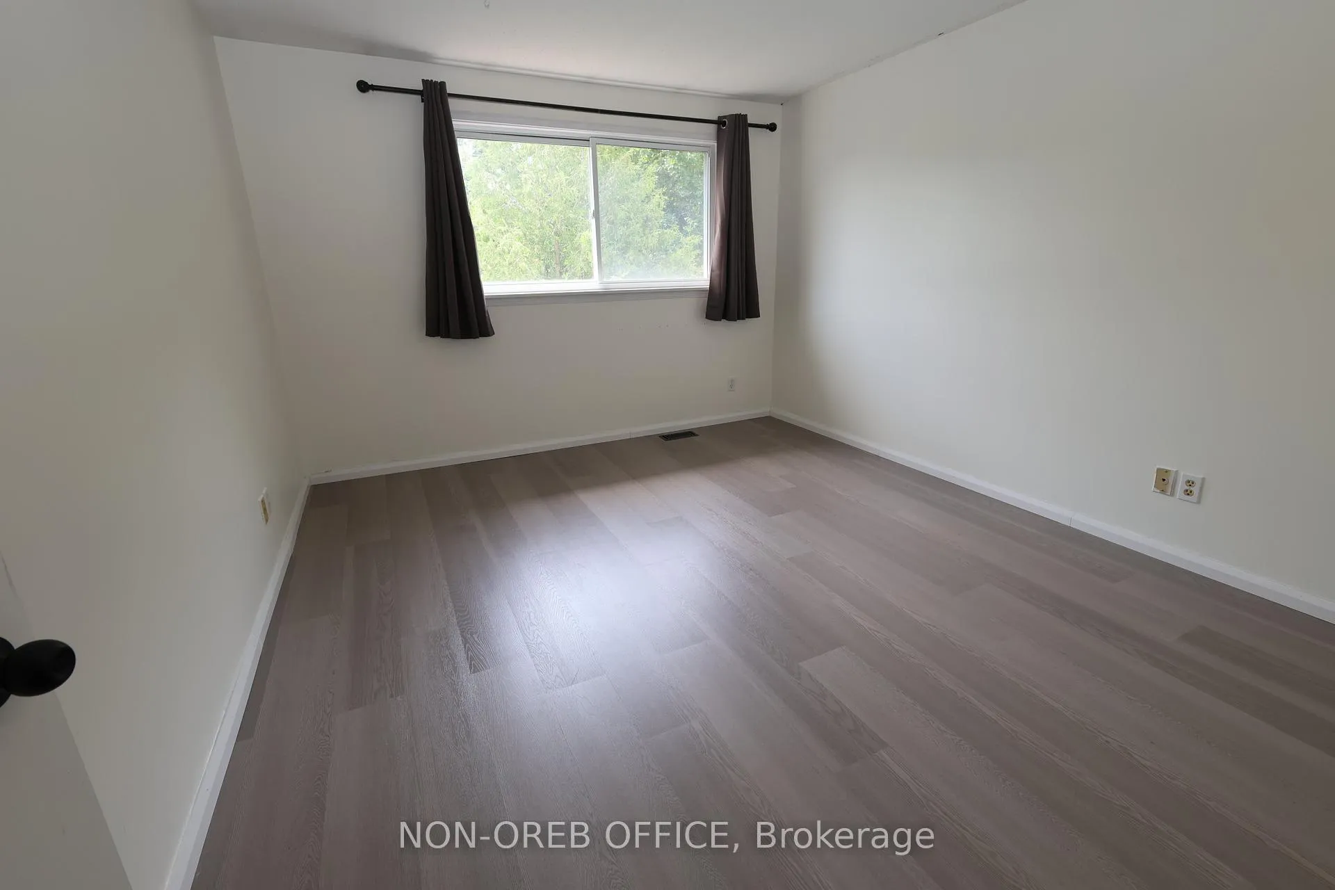 Photo 11 of 12 Downsview Crescent, Ottawa, Tanglewood — HOMEH