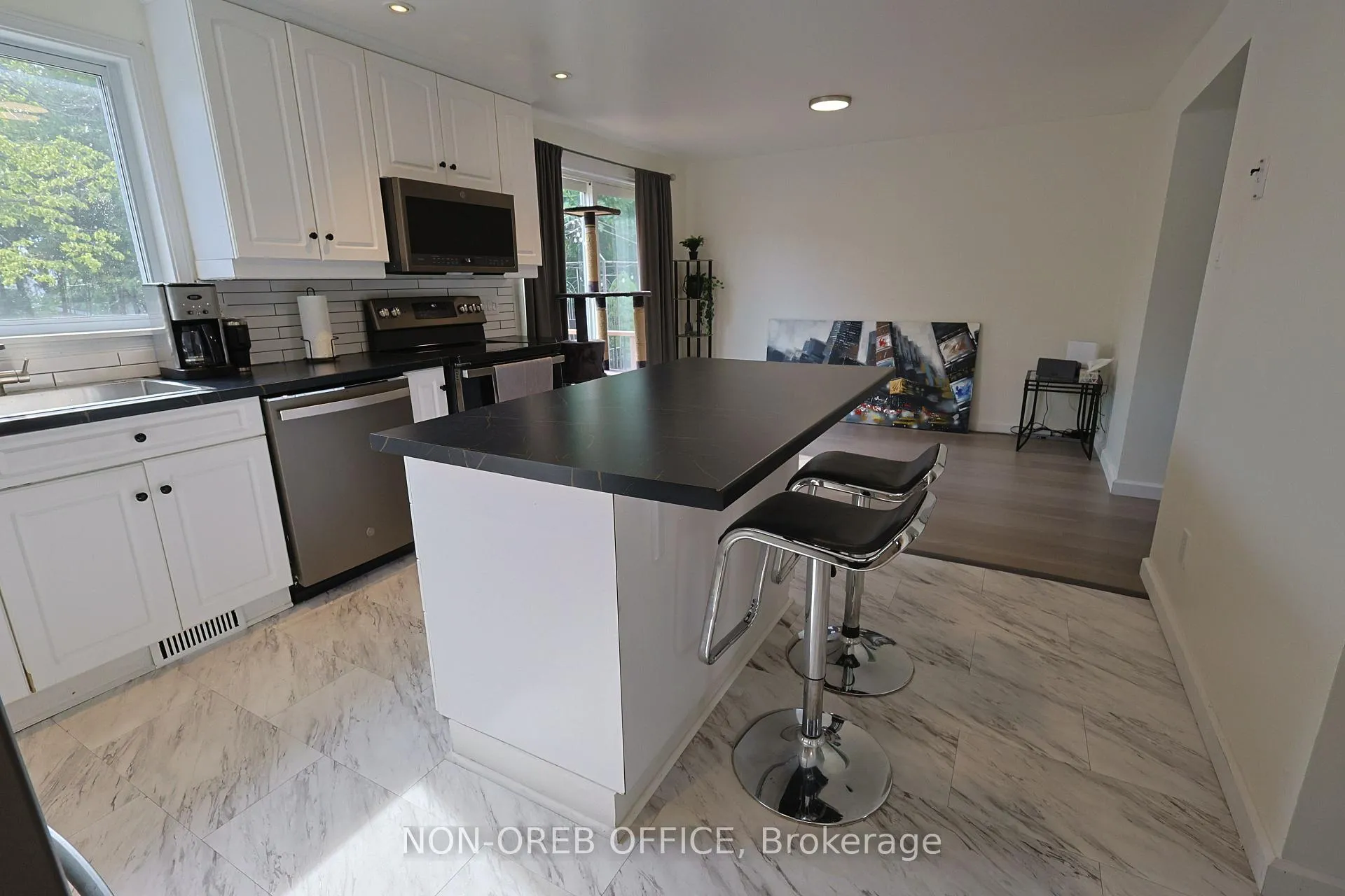 Photo 13 of 12 Downsview Crescent, Ottawa, Tanglewood — HOMEH