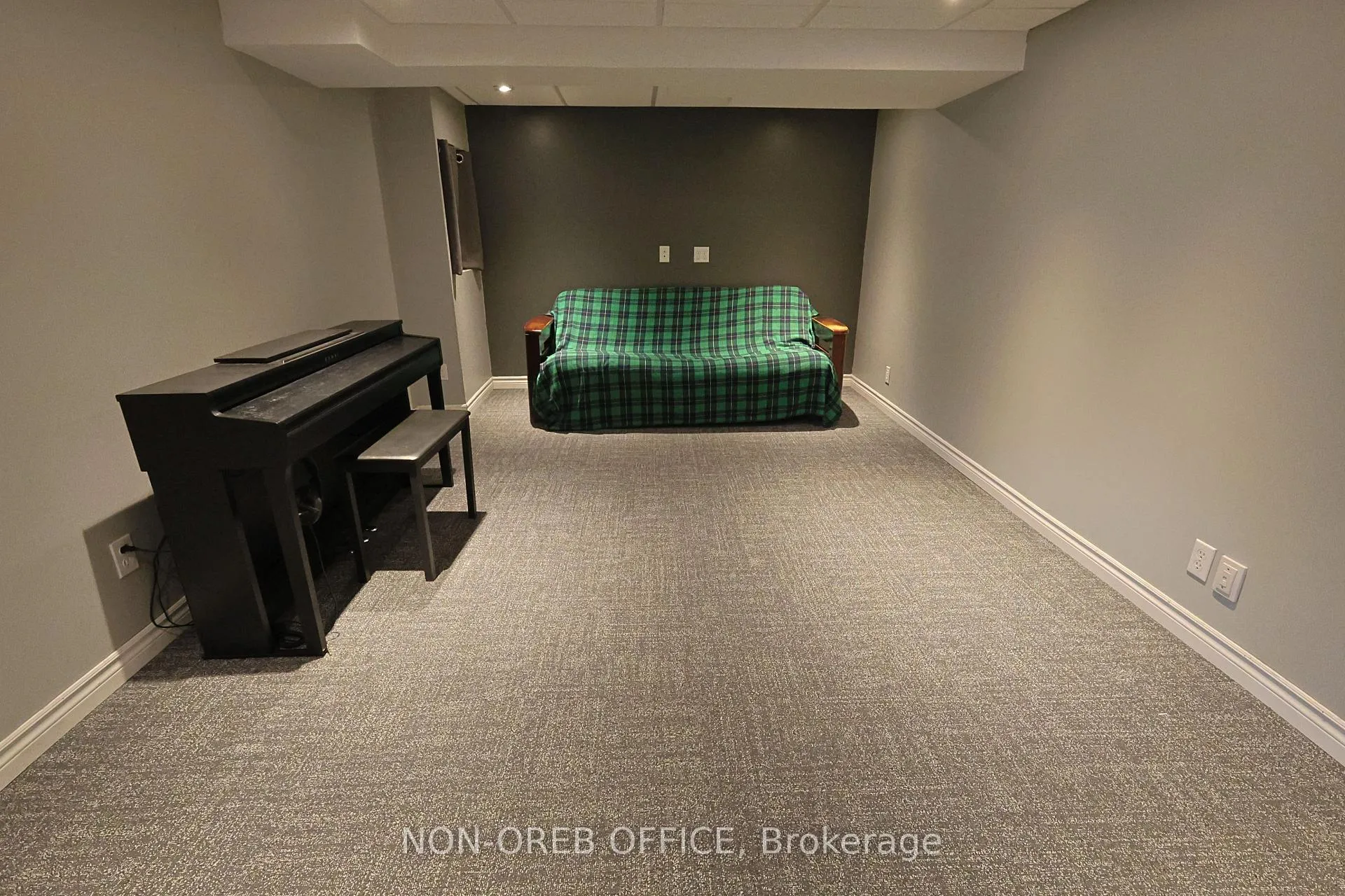Photo 27 of 12 Downsview Crescent, Ottawa, Tanglewood — HOMEH
