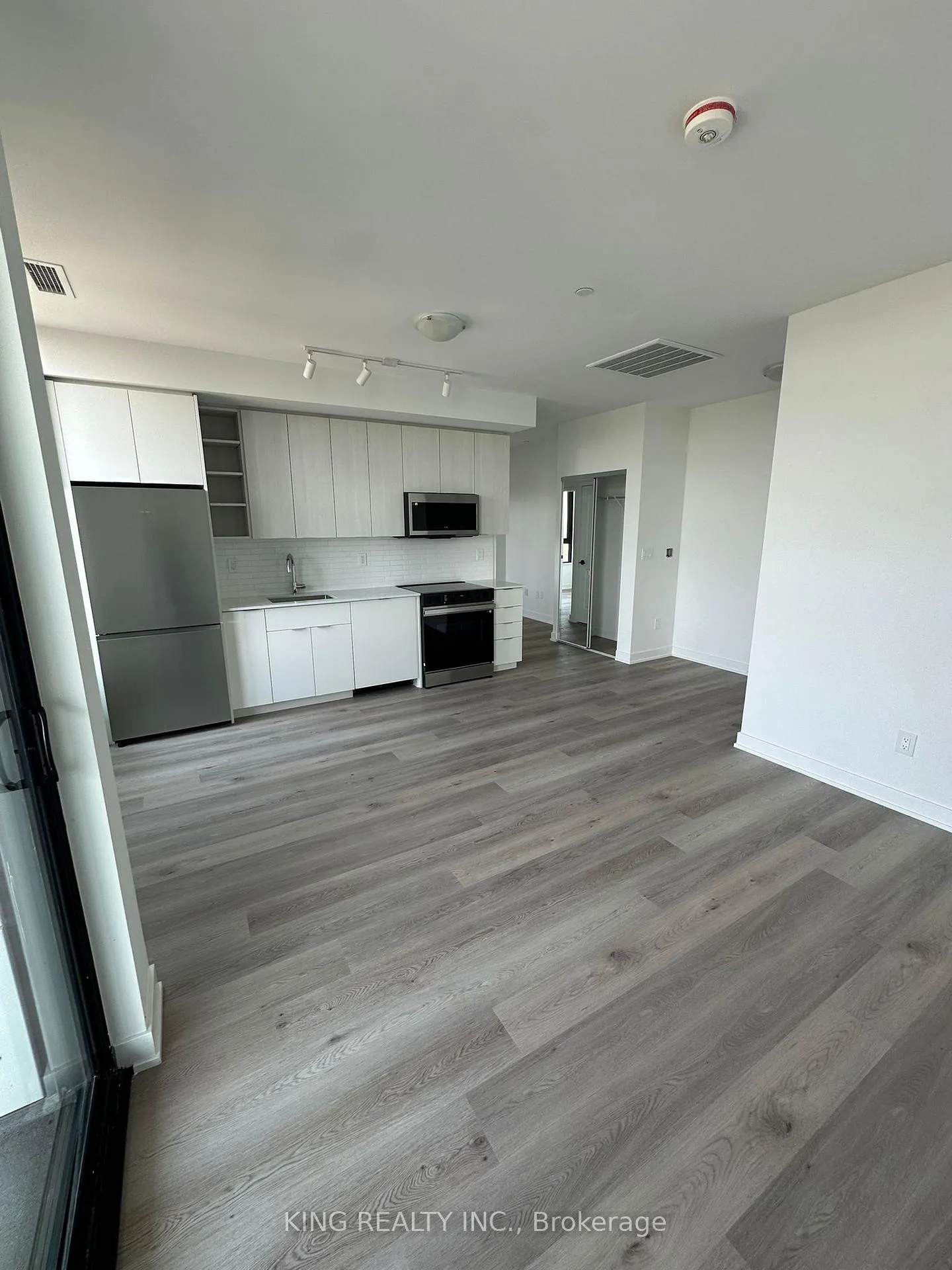 Photo 1 of Unit 2202, 2075 Lakeshore Road, Burlington, Brant — HOMEH