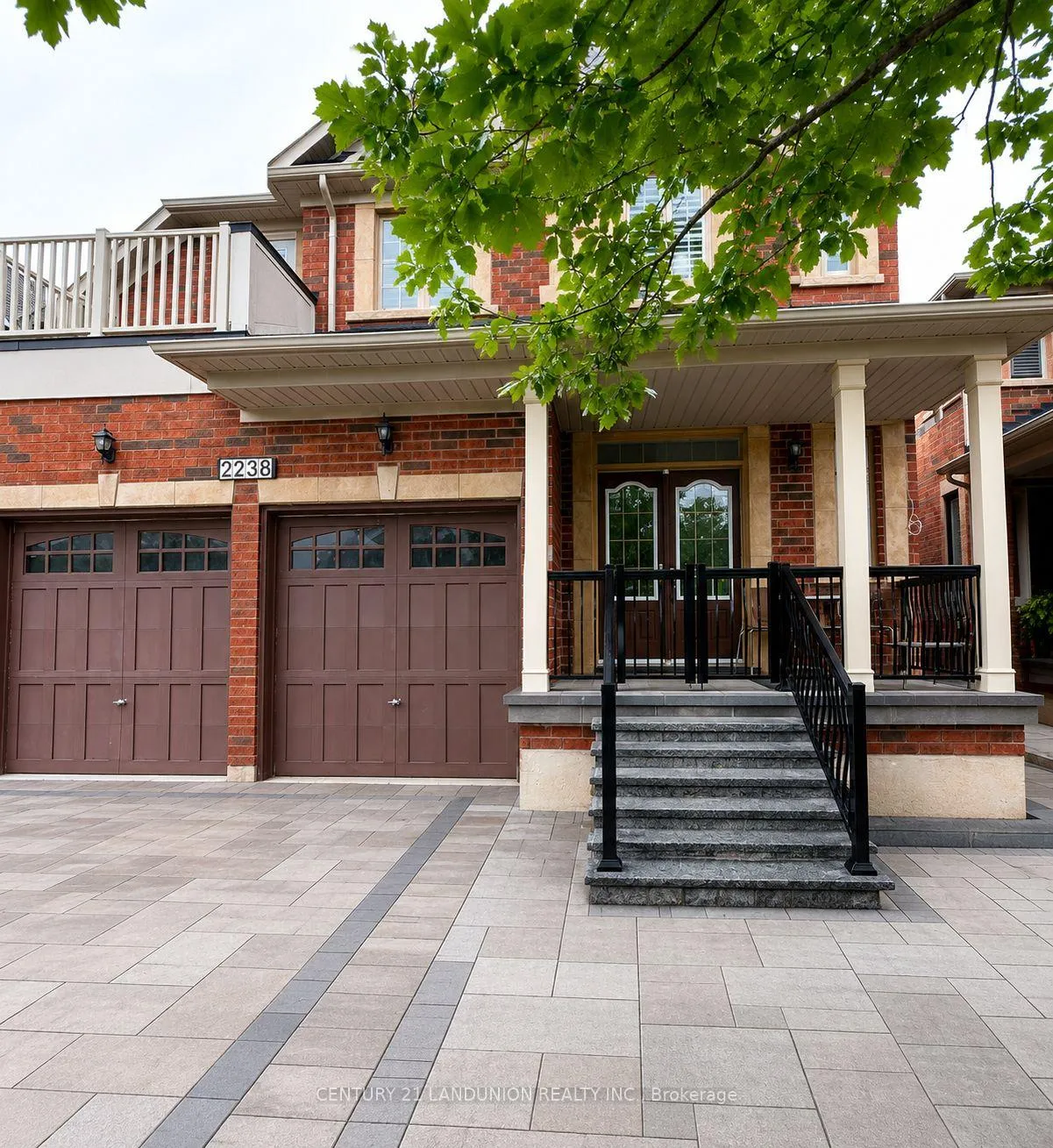Photo 2 of 2238 Gladacres Lane, Oakville, Westmount — HOMEH