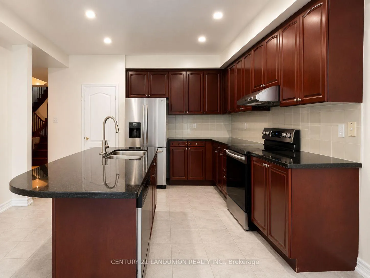 Photo 13 of 2238 Gladacres Lane, Oakville, Westmount — HOMEH