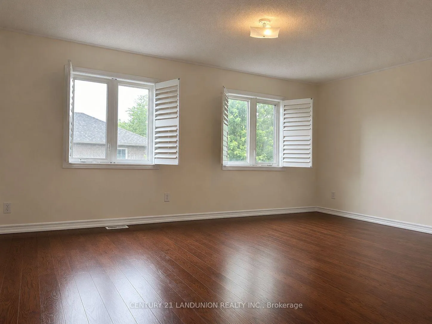 Photo 17 of 2238 Gladacres Lane, Oakville, Westmount — HOMEH