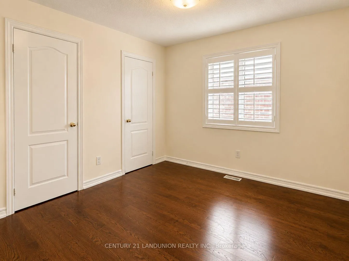 Photo 23 of 2238 Gladacres Lane, Oakville, Westmount — HOMEH