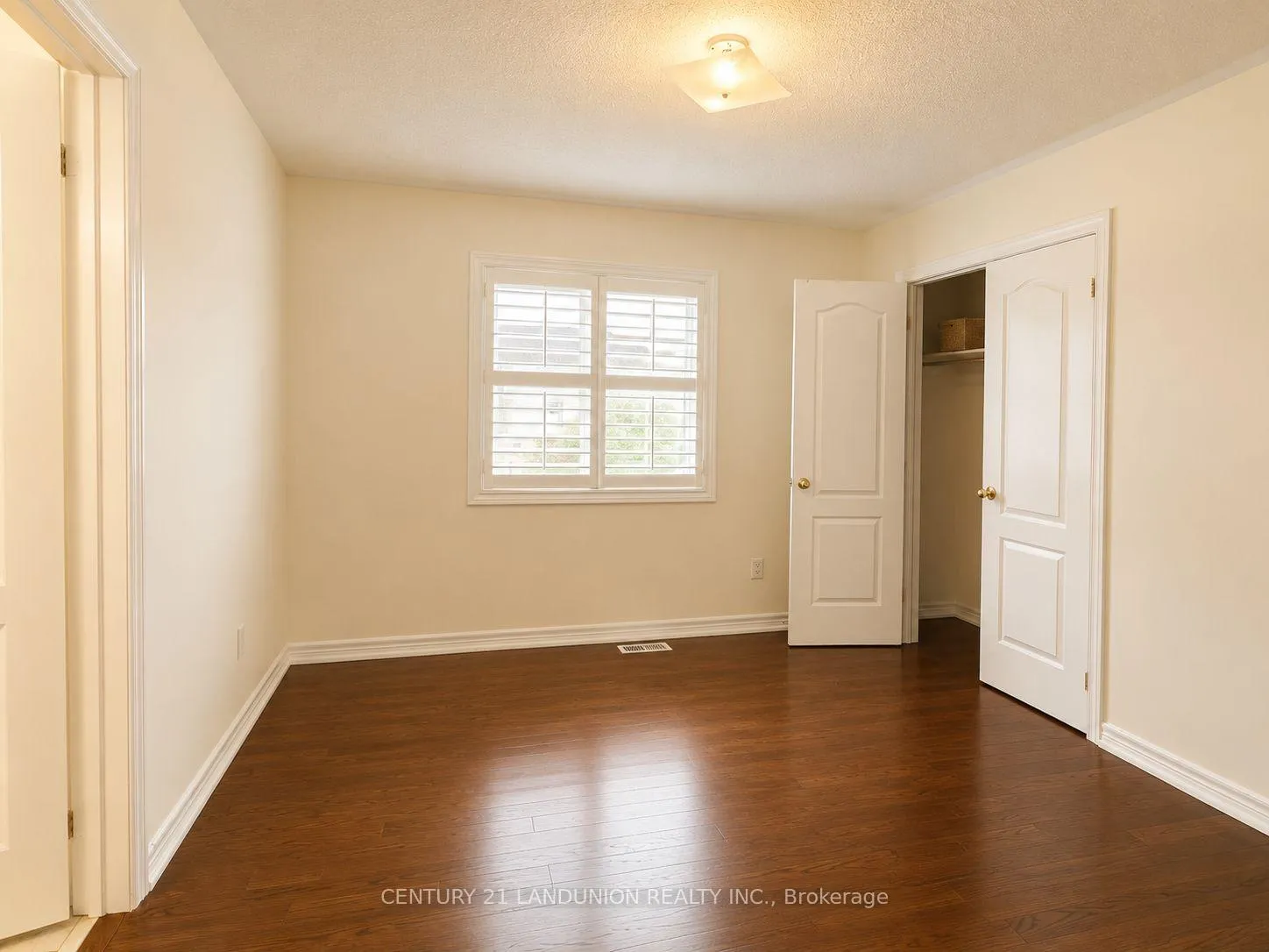 Photo 24 of 2238 Gladacres Lane, Oakville, Westmount — HOMEH