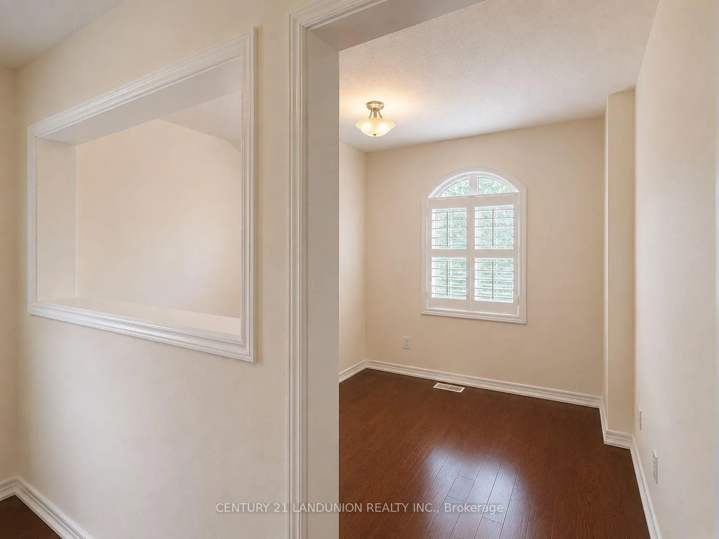 Photo 26 of 2238 Gladacres Lane, Oakville, Westmount — HOMEH