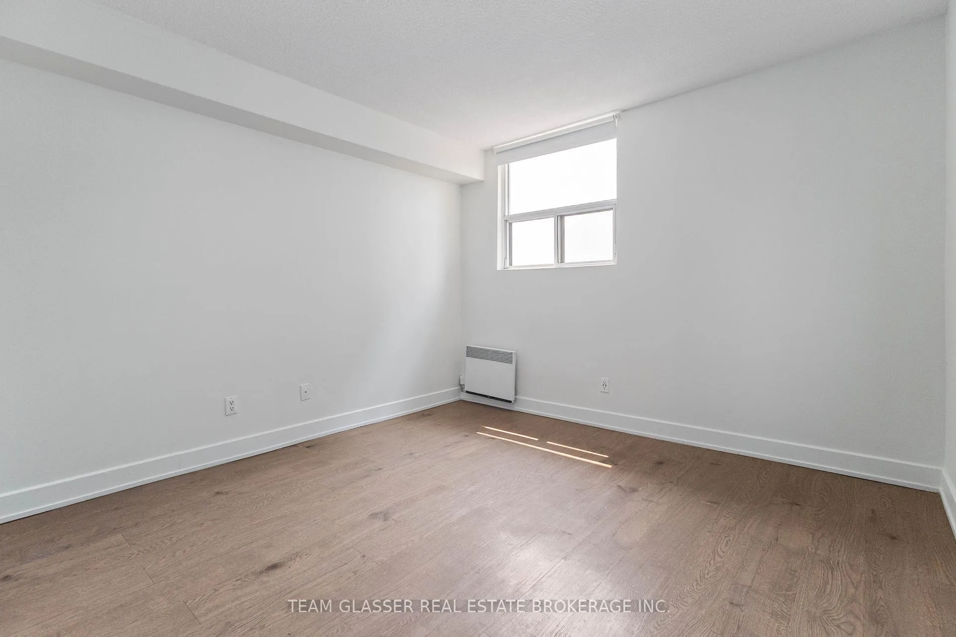Photo 6 of Unit 409, 21 King Street, London, East K — HOMEH