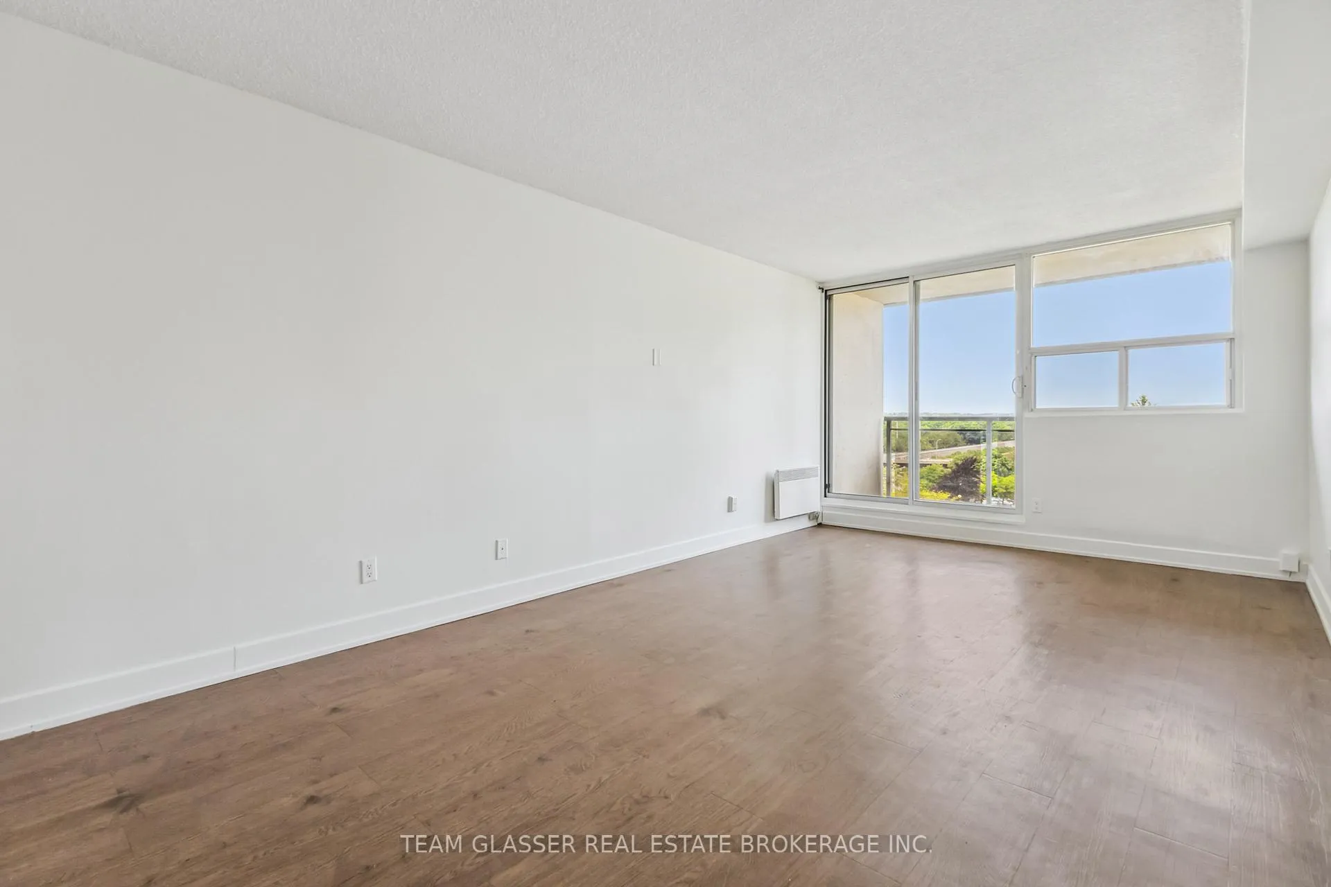 Photo 12 of Unit 409, 21 King Street, London, East K — HOMEH