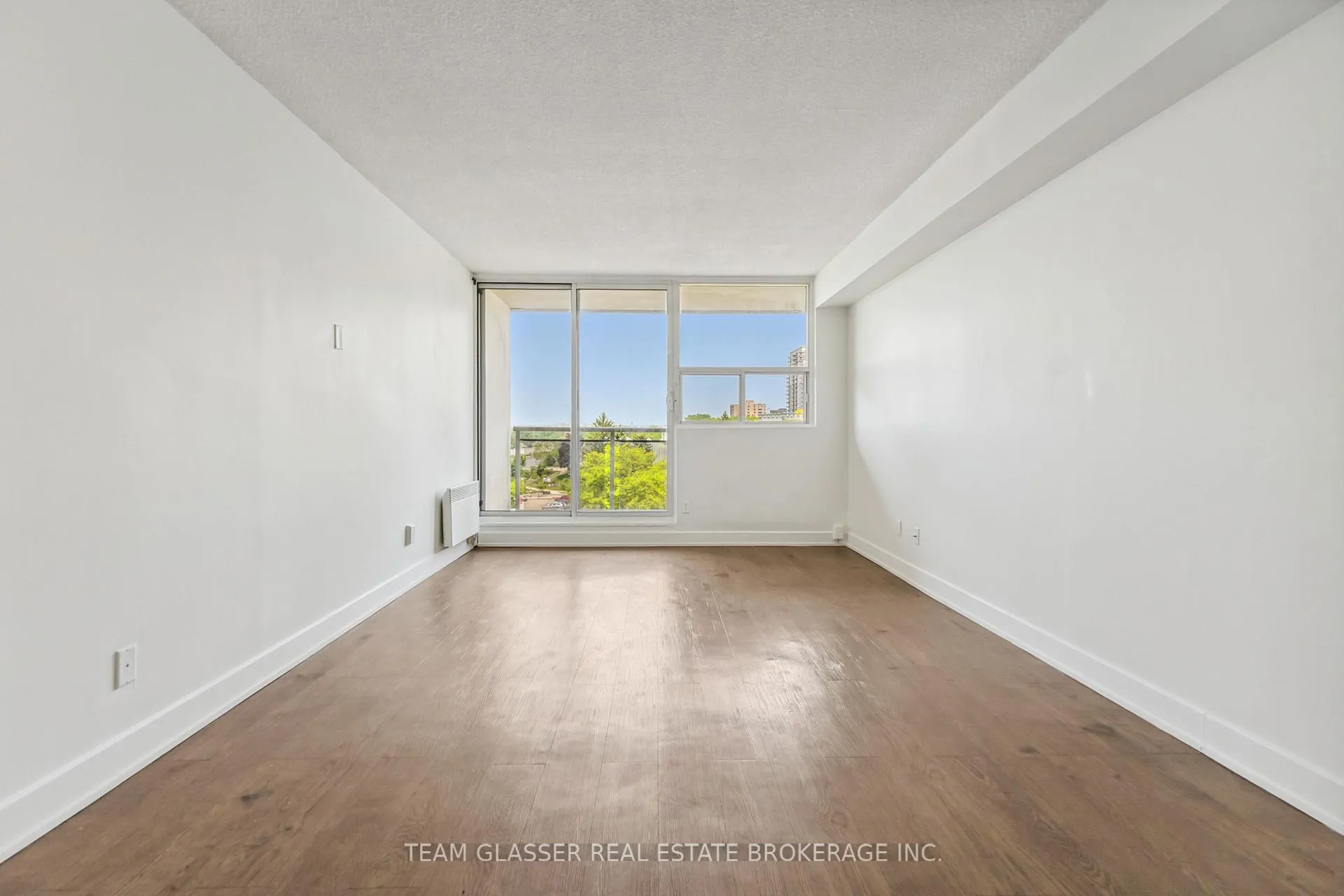 Photo 13 of Unit 409, 21 King Street, London, East K — HOMEH