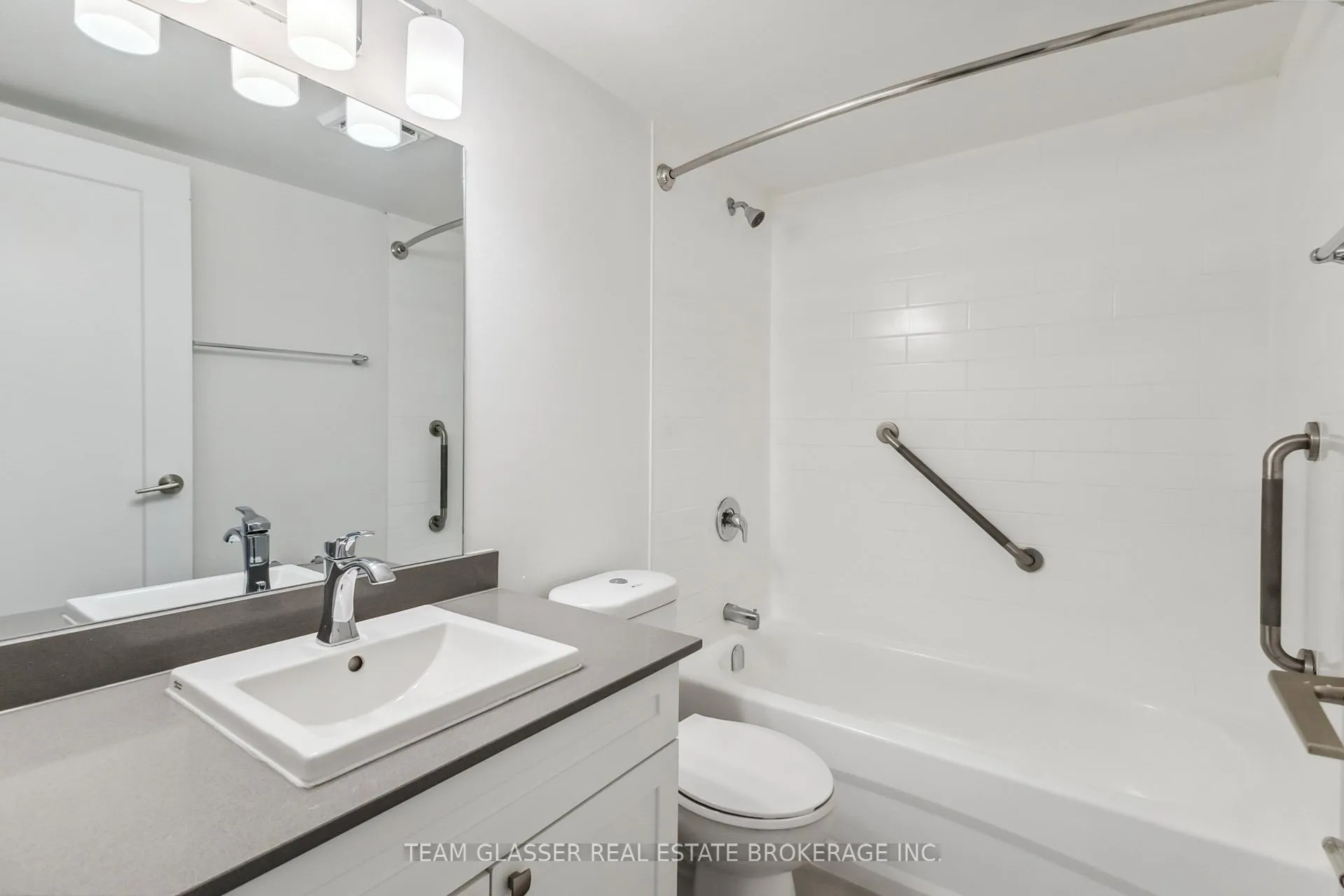 Photo 20 of Unit 409, 21 King Street, London, East K — HOMEH