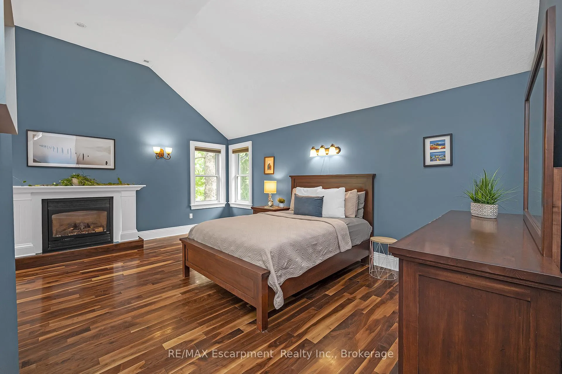 Photo 20 of 780 Old 8 Highway, Hamilton, Rockton — HOMEH