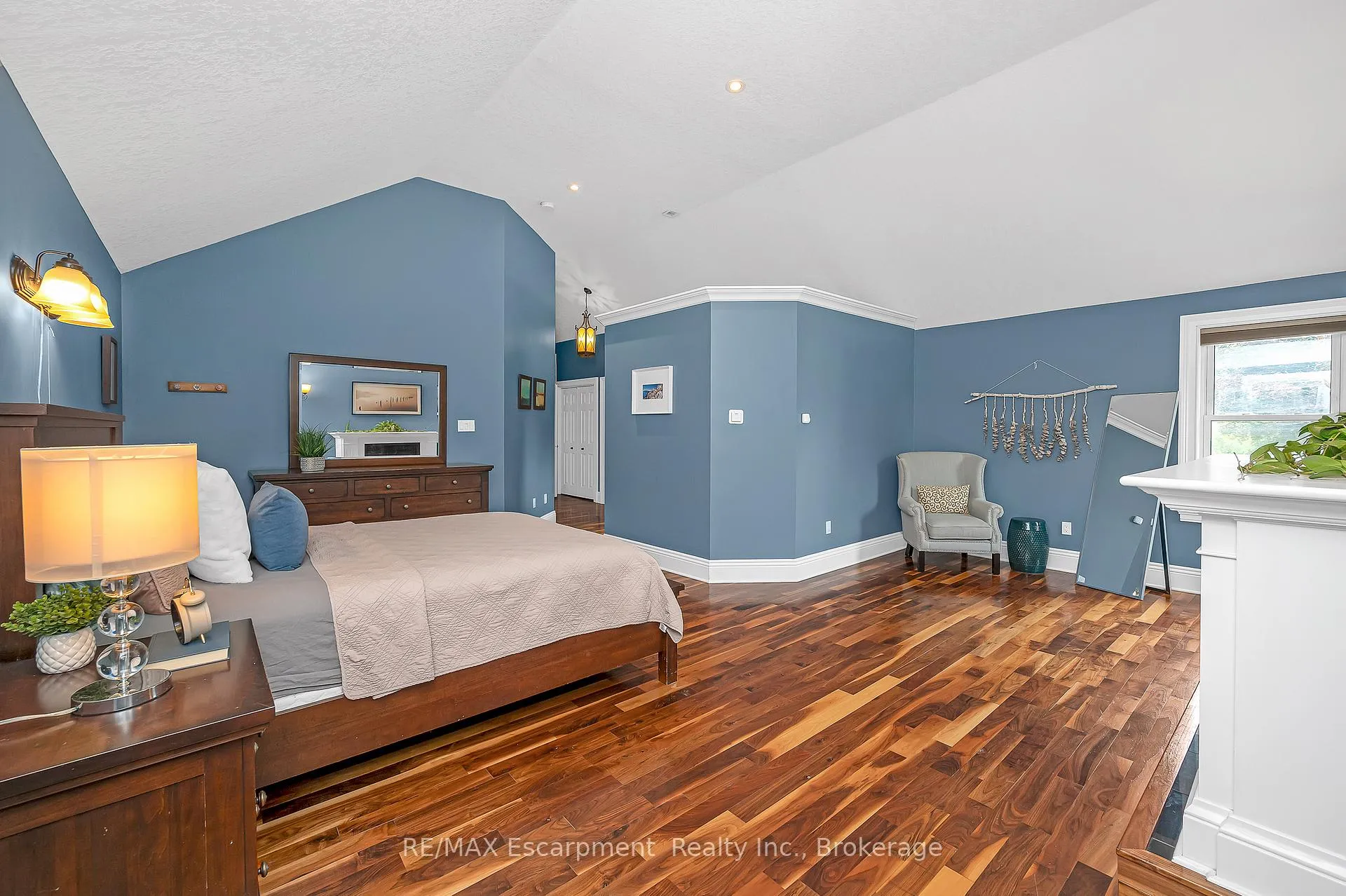 Photo 22 of 780 Old 8 Highway, Hamilton, Rockton — HOMEH