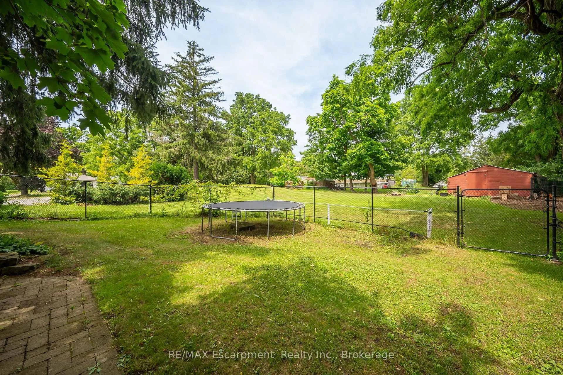 Photo 40 of 780 Old 8 Highway, Hamilton, Rockton — HOMEH
